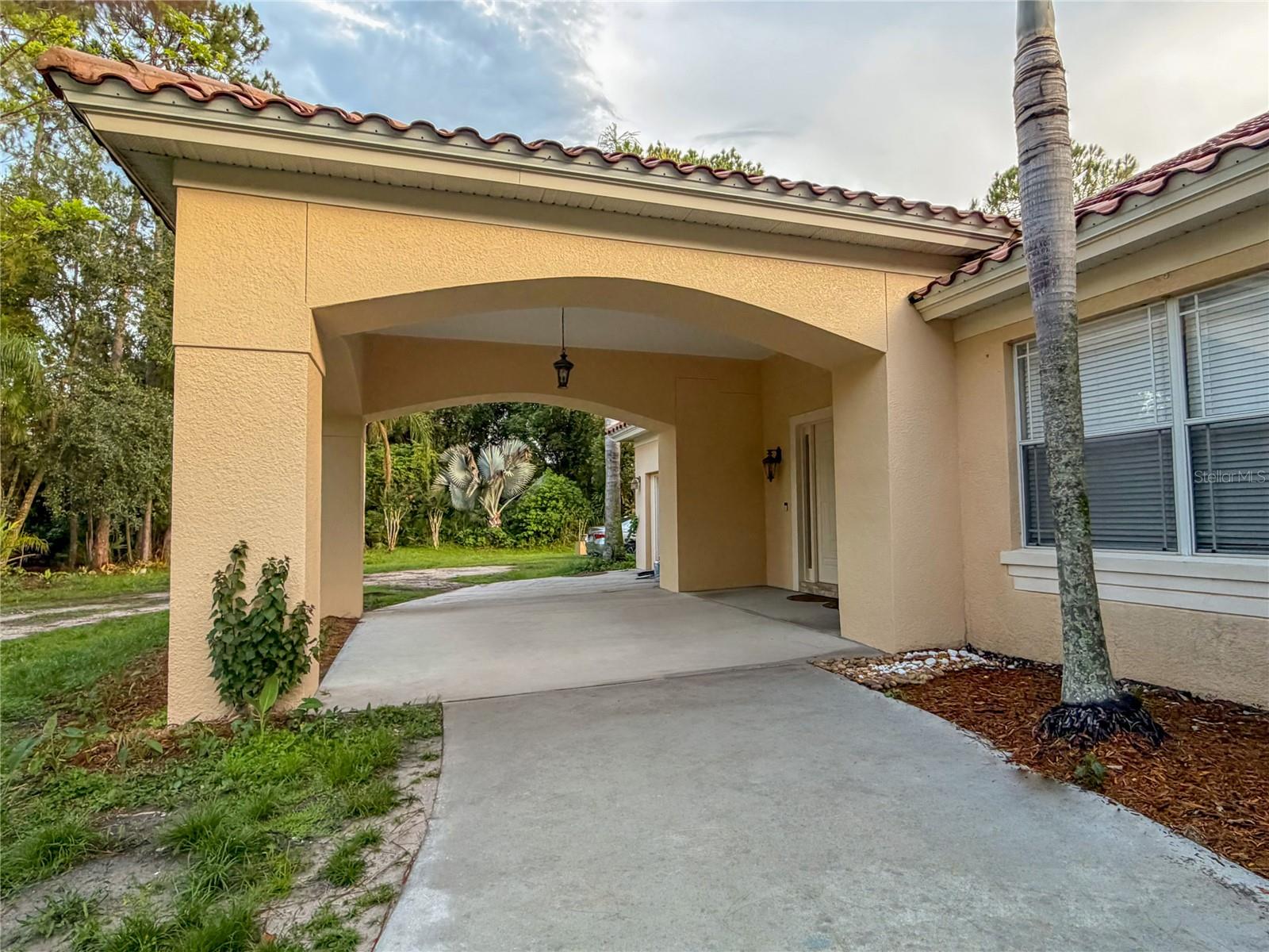 Photo of 779 E CHAPMAN ROAD OVIEDO FL 32765