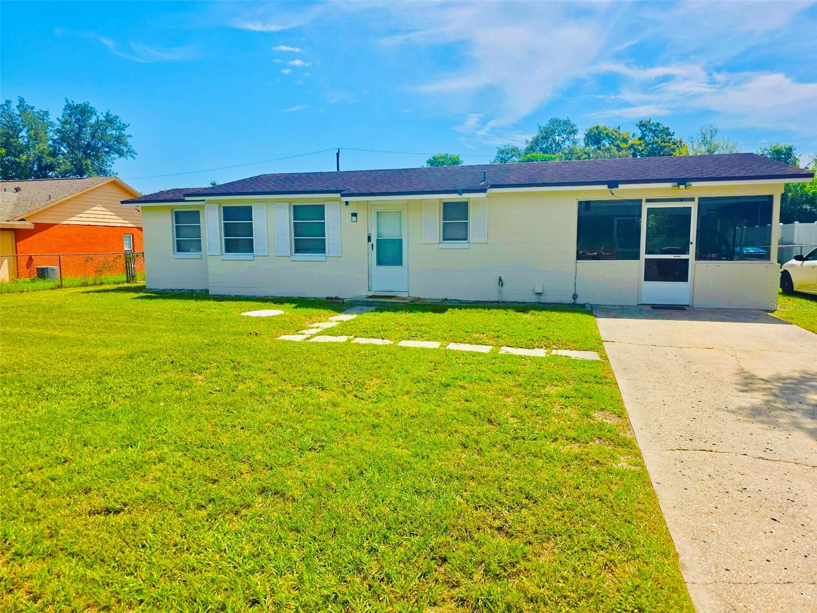 Photo of 1701 MONTECITO AVENUE DELTONA FL 32738