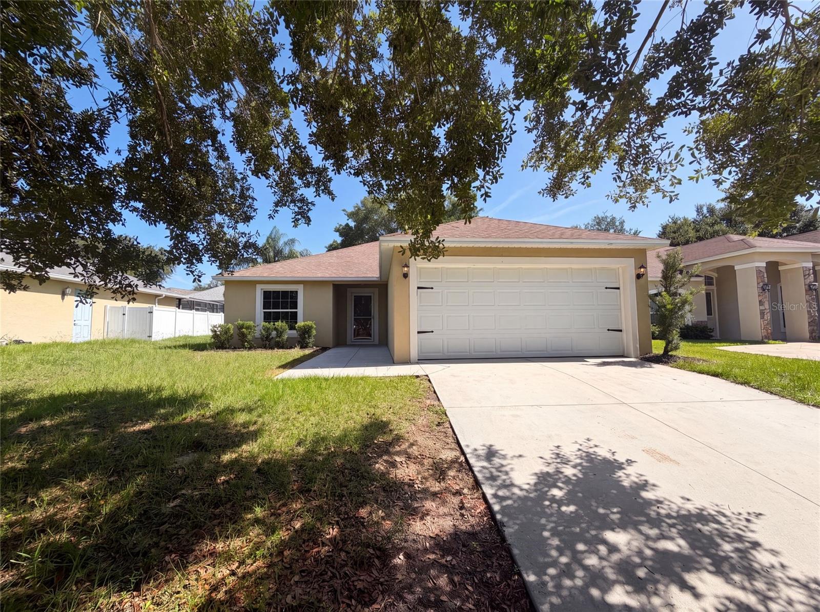 Photo of 33137 IRONGATE DRIVE LEESBURG FL 34788
