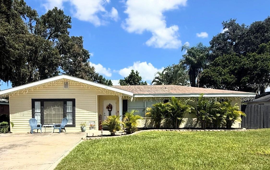 Photo of 144 BEVERLY DR WINTER HAVEN FL 33884
