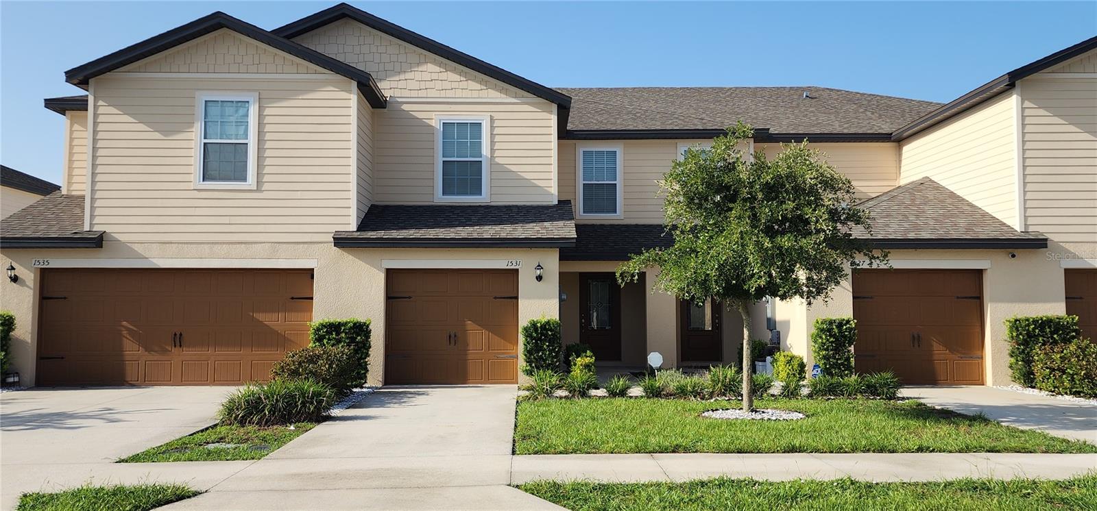 Photo of 1531 WYNFORD CIRCLE TAVARES FL 32778