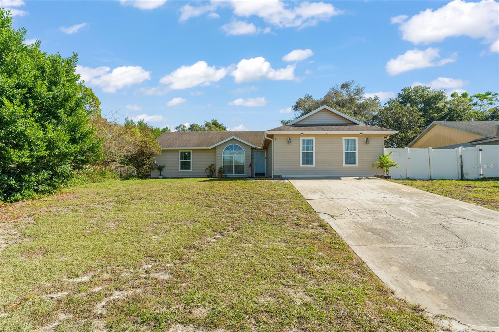 Photo of 961 MILLENBECK AVENUE DELTONA FL 32725