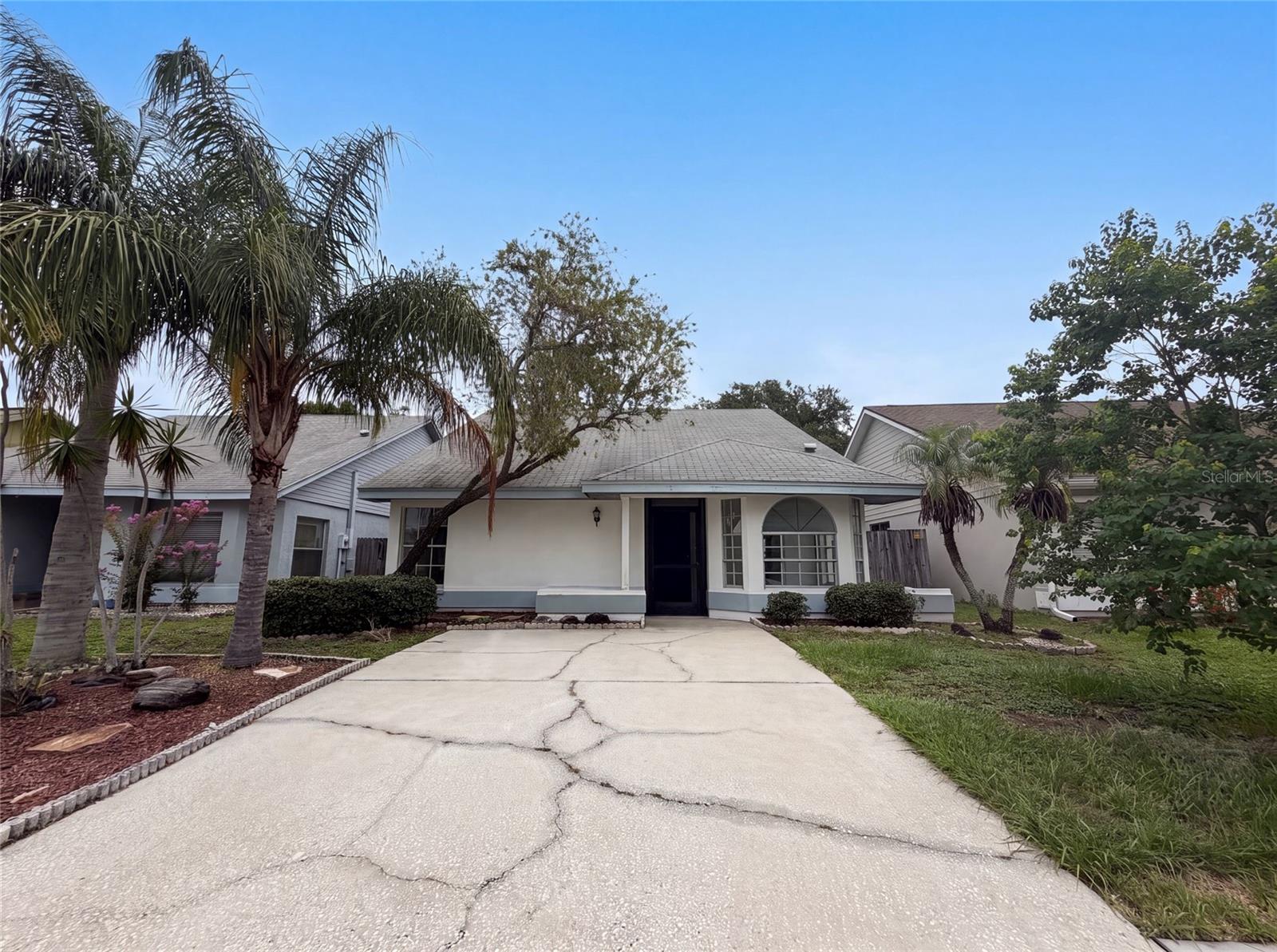 Photo of 8613 COTTONWAY LANE TAMPA FL 33635