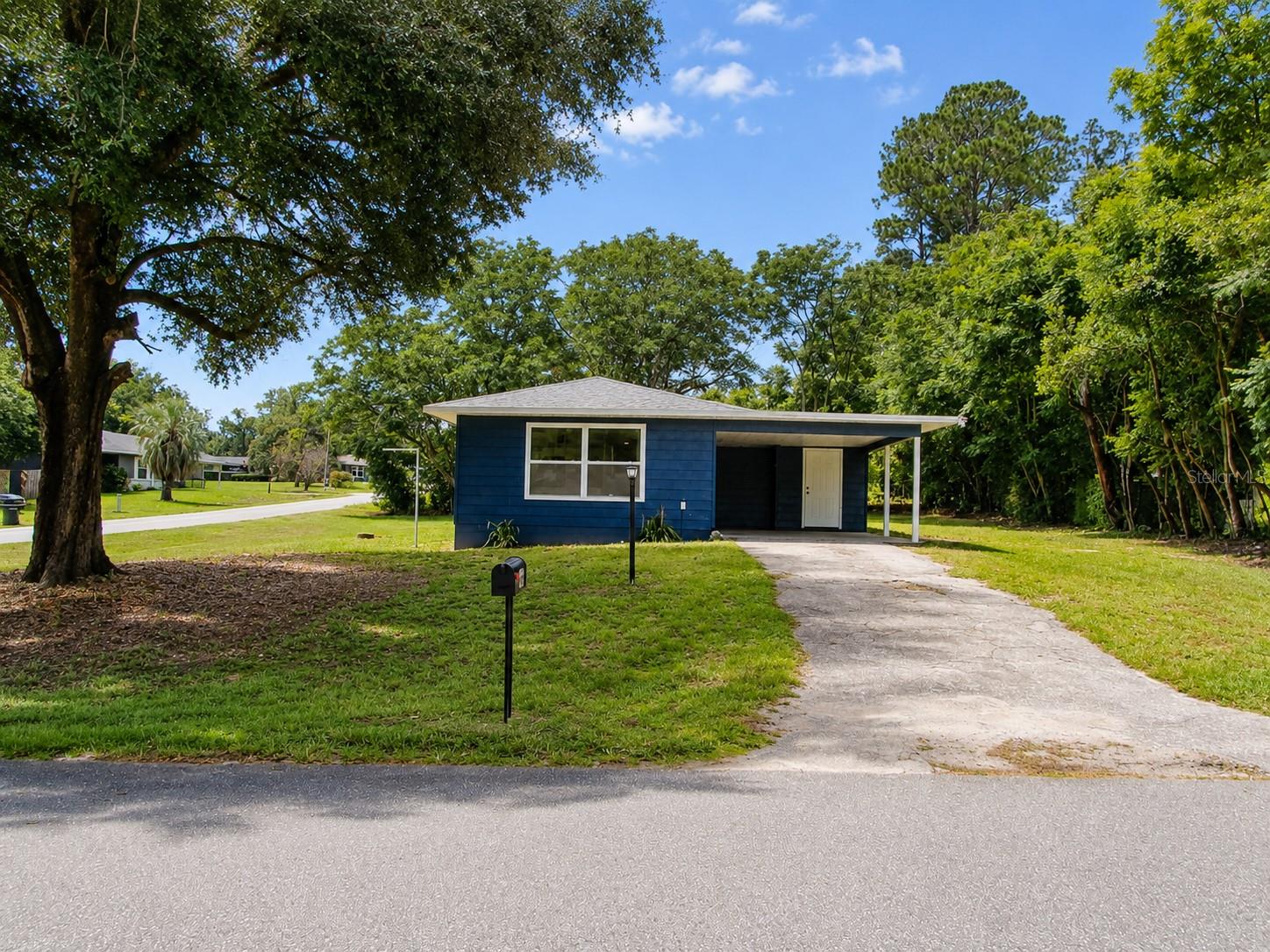 Photo of 49 LAKE COURT LOOP OCALA FL 34472