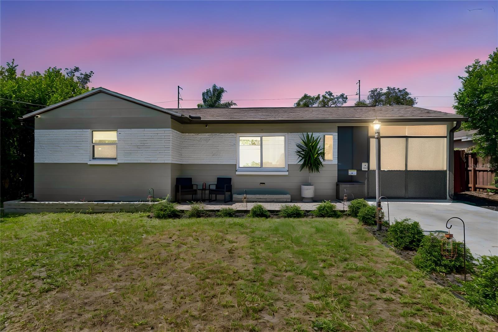 Photo of 1904 W MEADOWBROOK AVENUE TAMPA FL 33612
