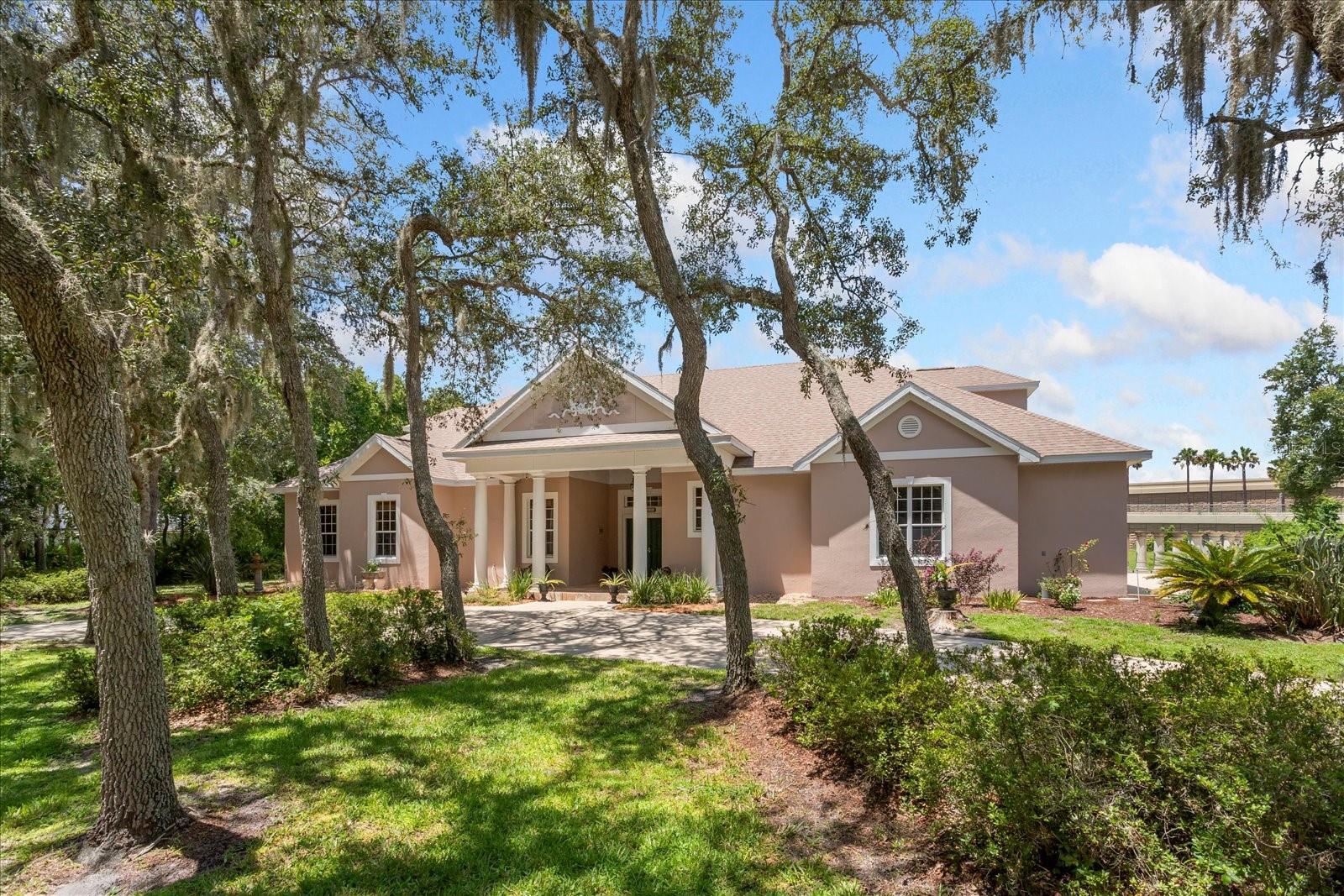 Photo of 180 RIVER OAKS CIRCLE SANFORD FL 32771