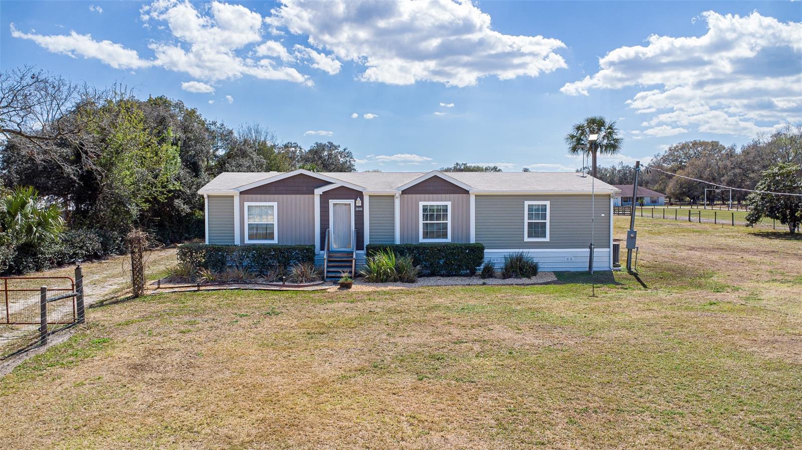 Photo of 26444 COUNTY ROAD 44A EUSTIS FL 32736