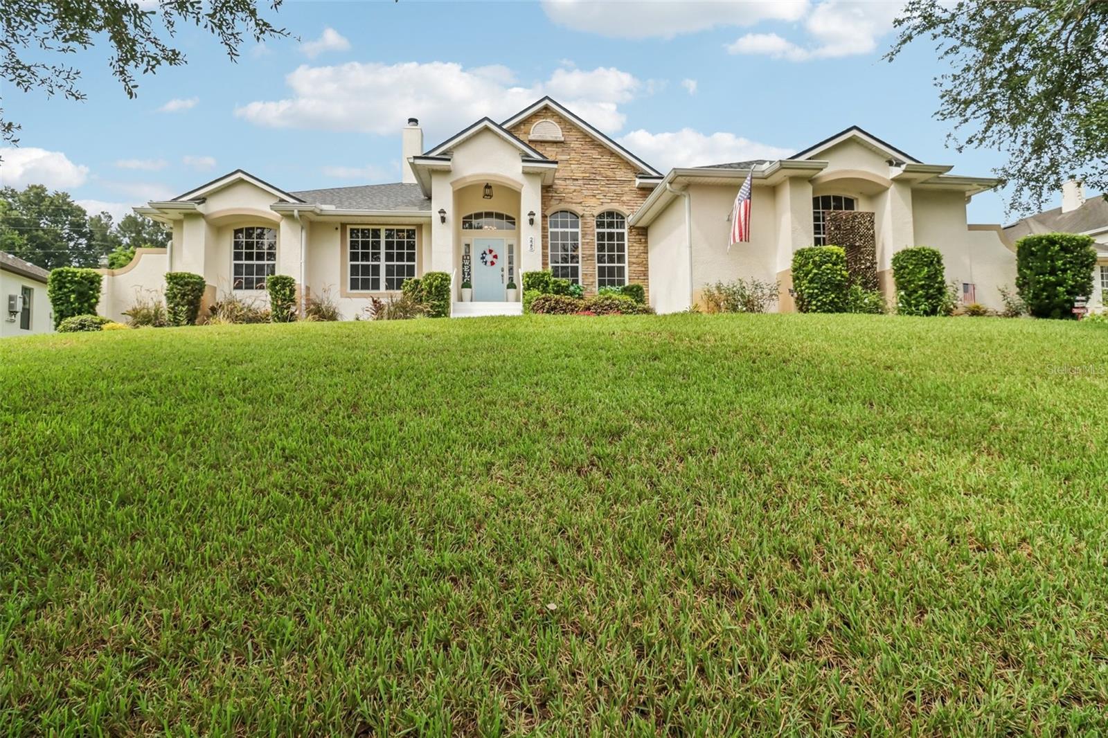 Photo of 225 GLEN ABBEY LANE DEBARY FL 32713