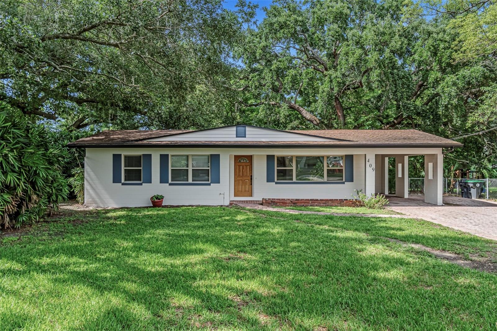 Photo of 409 E GULLEY AVENUE OAKLAND FL 34760