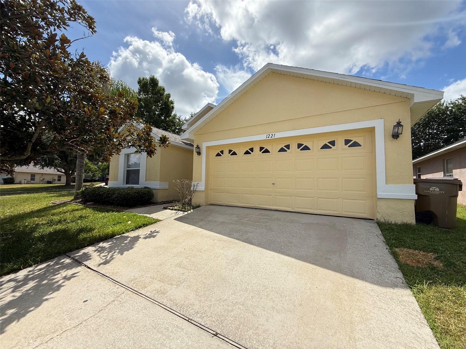 Photo of 1221 SINGLETON CIRCLE GROVELAND FL 34736