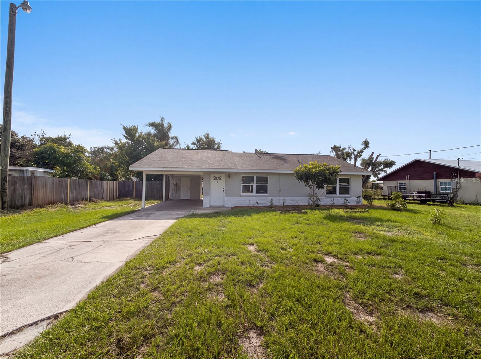 Photo of 2710 WOODLAWN DRIVE WINTER HAVEN FL 33881