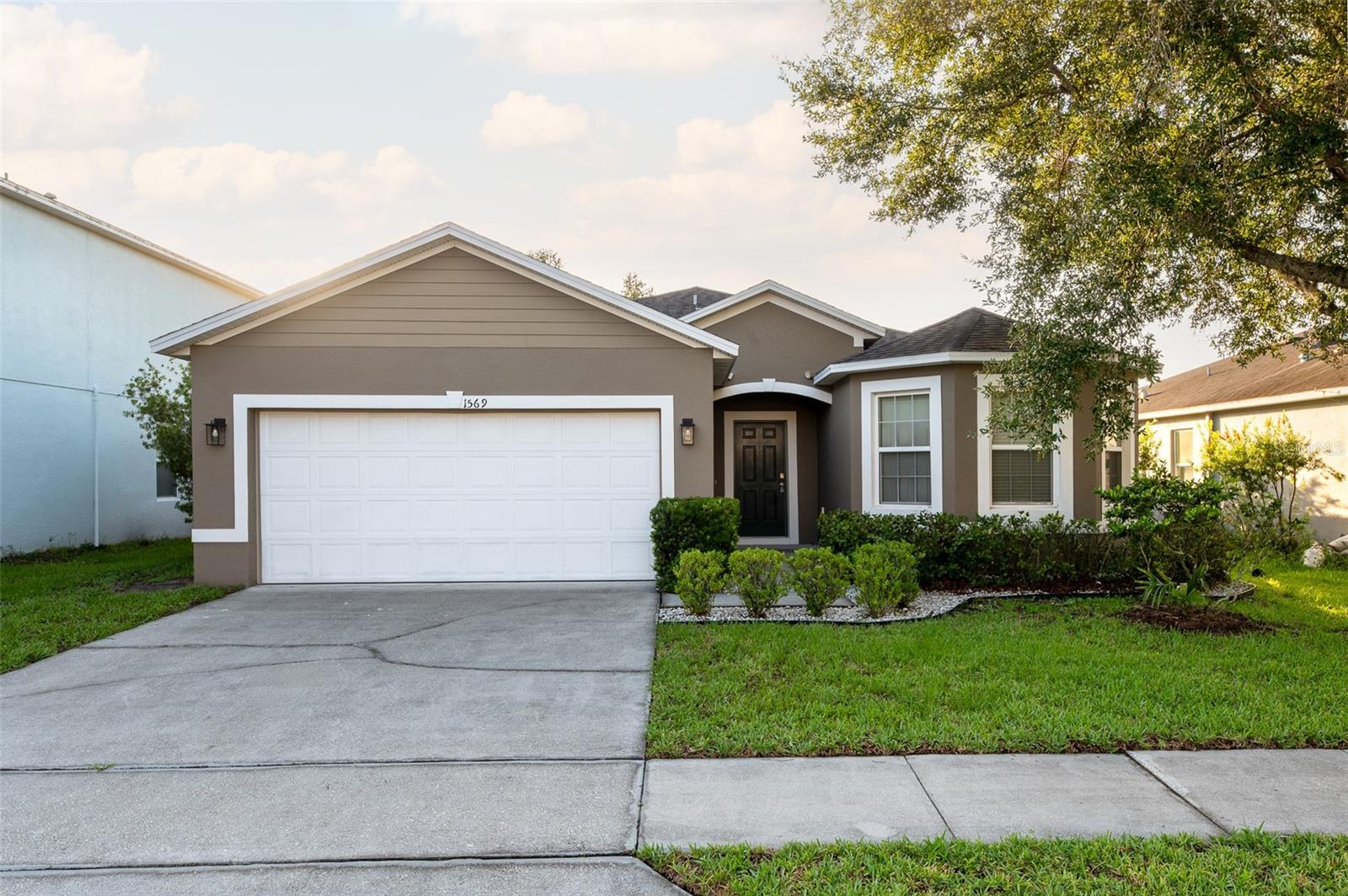 Photo of 1569 TAMARIND ROAD DAVENPORT FL 33896
