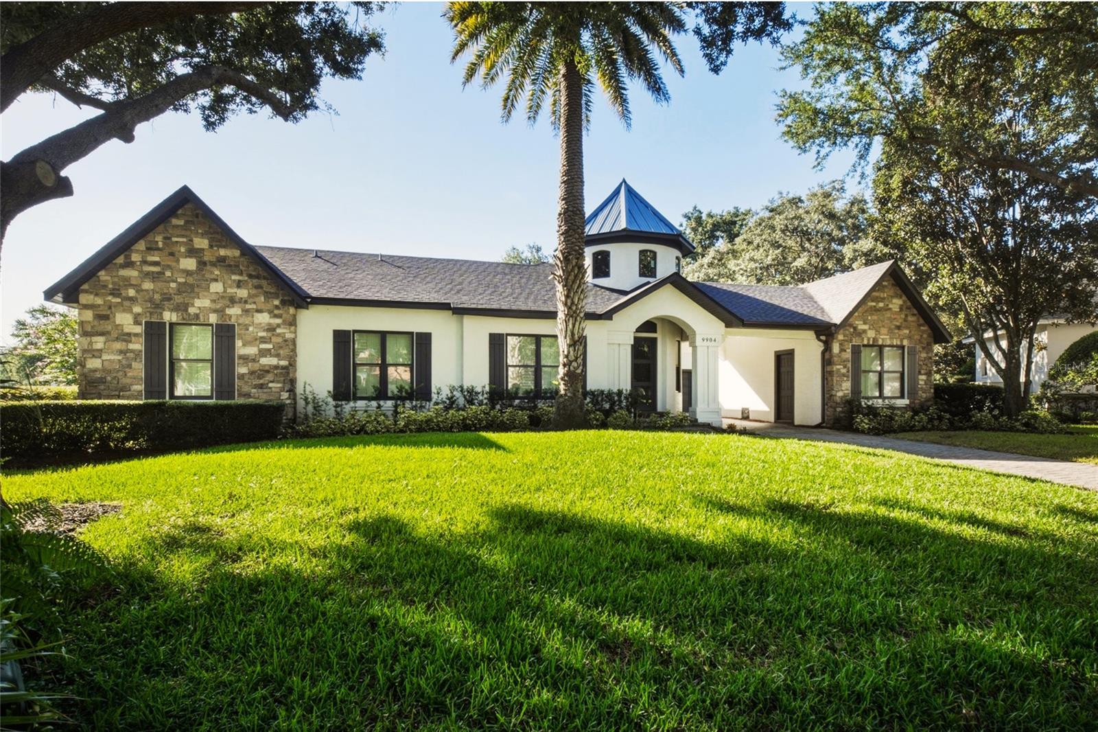 Photo of 9904 BRENTFORD COURT WINDERMERE FL 34786