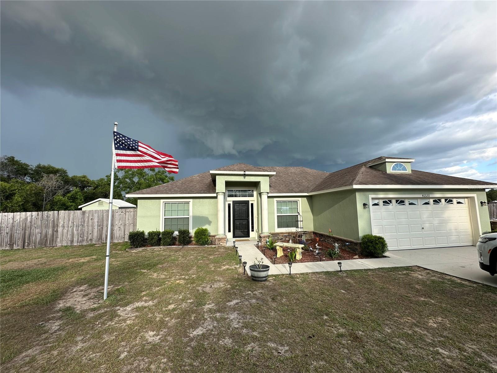 Photo of 40320 W 2ND AVENUE UMATILLA FL 32784