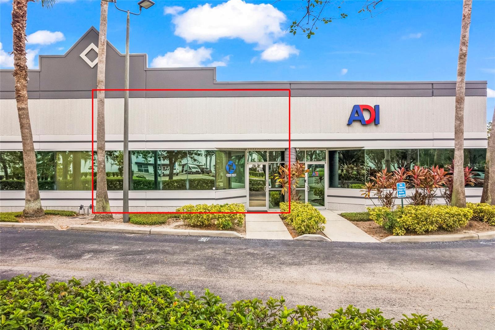 Photo of 7901 KINGSPOINTE PARKWAY #2 ORLANDO FL 32819