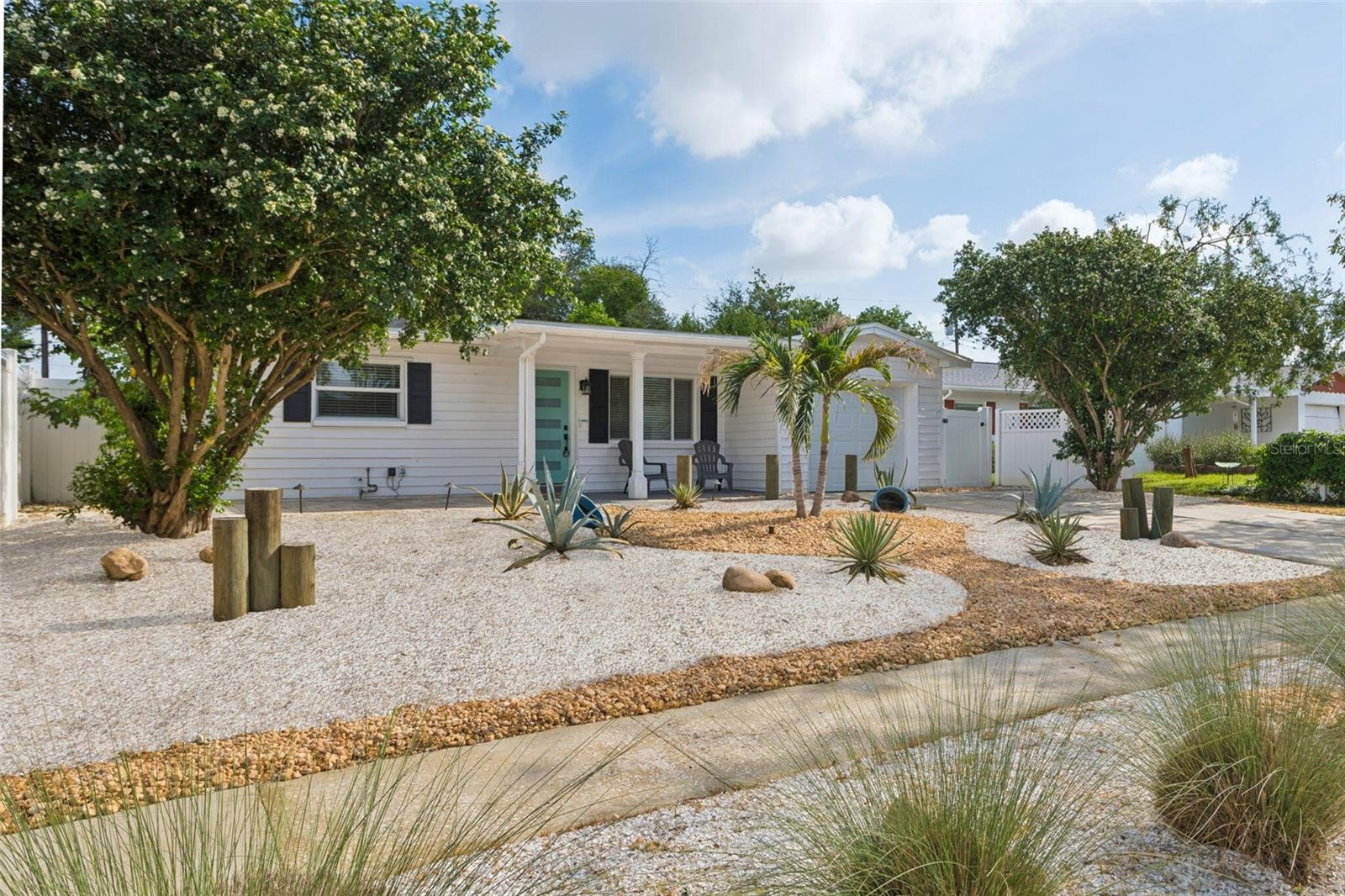 Photo of 10926 TEMPLE AVENUE SEMINOLE FL 33772