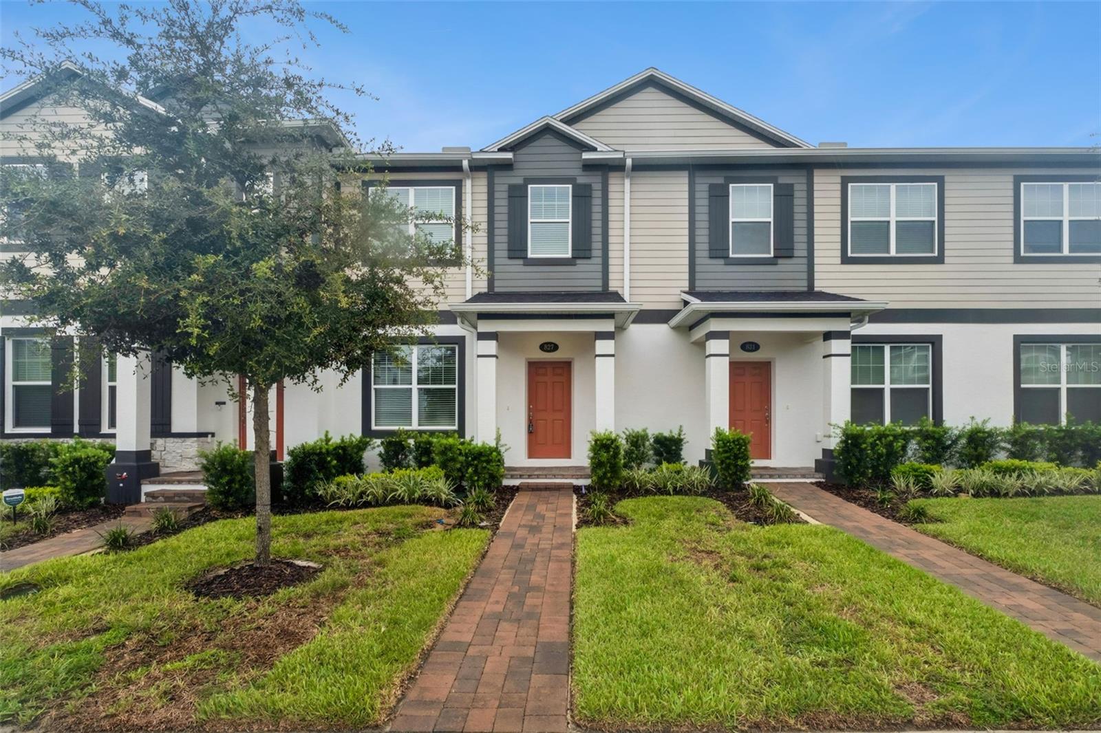 Photo of 827 CREEPING FIG STREET APOPKA FL 32703