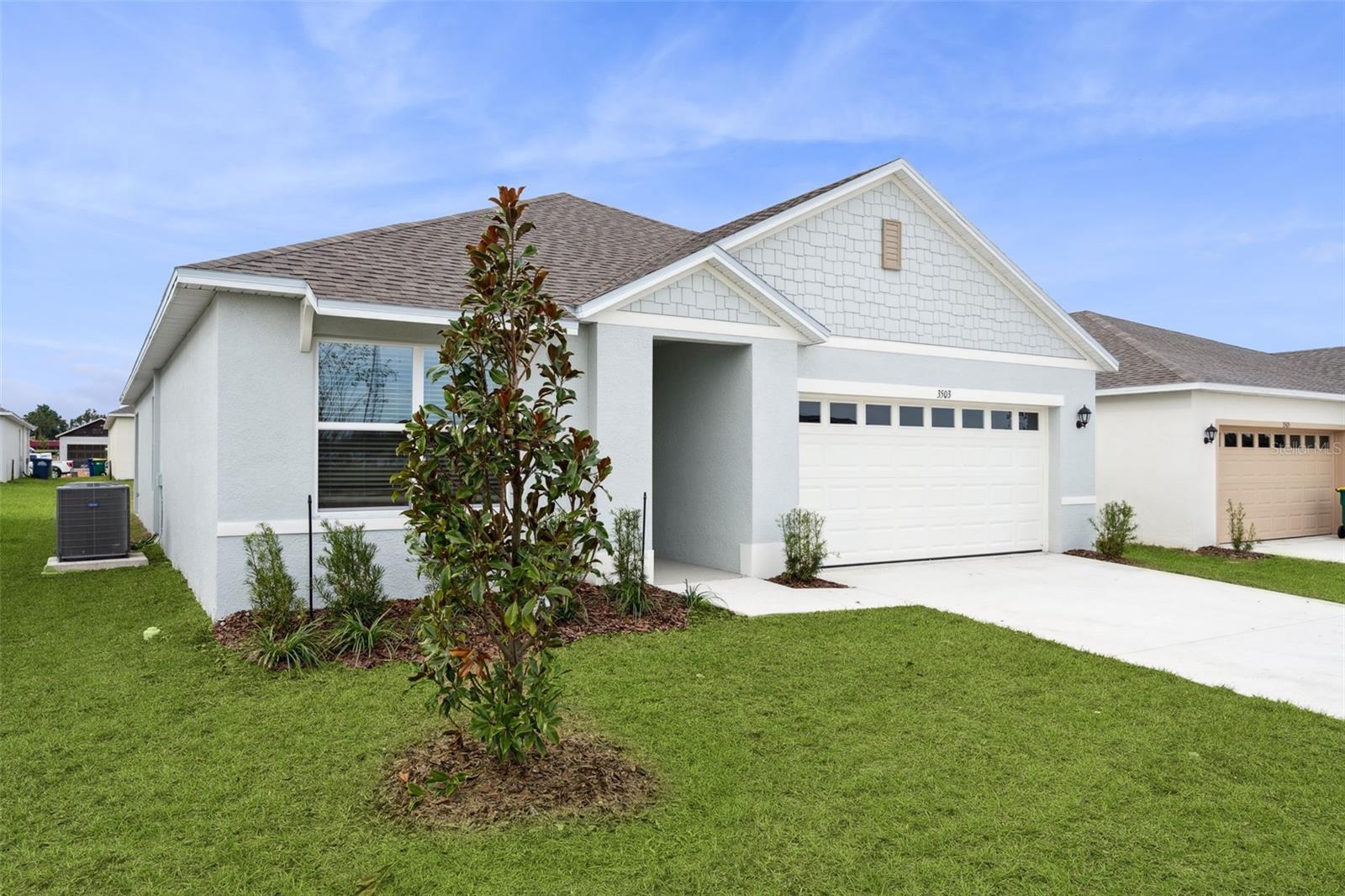 Photo of 144 FLAG LILLY LANE UMATILLA FL 32784