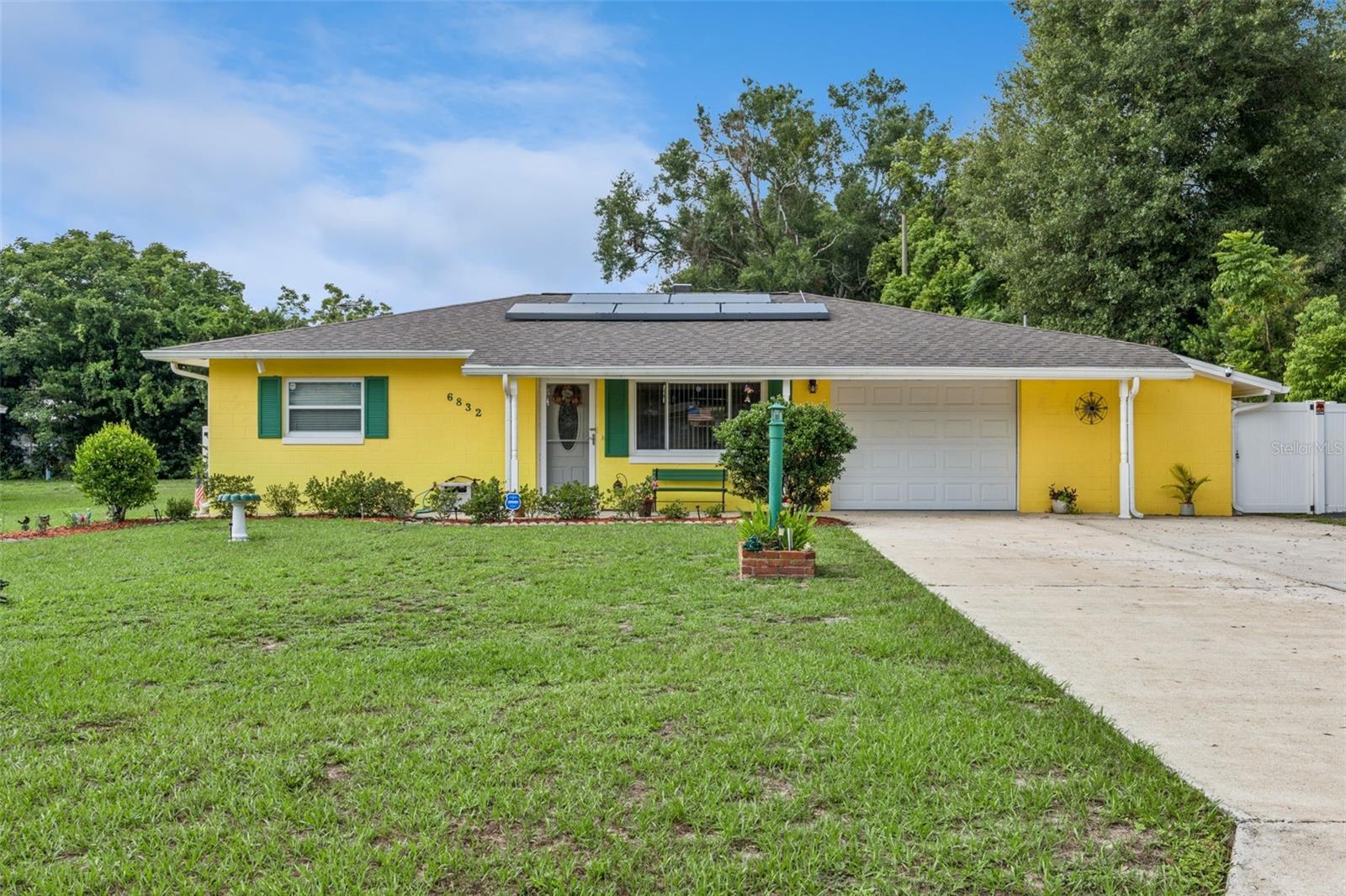 Photo of 6832 OSWEGO DRIVE MOUNT DORA FL 32757