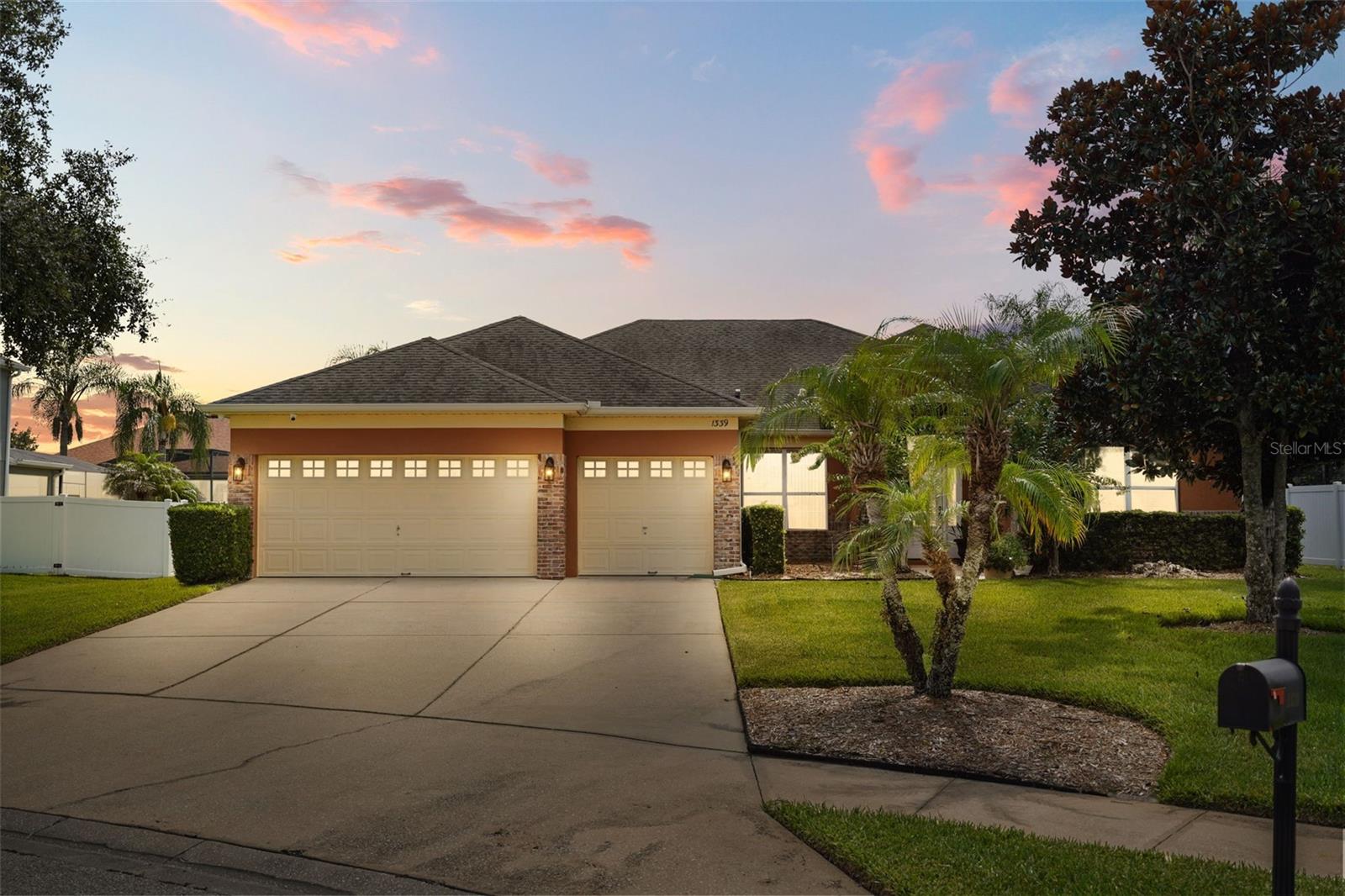 Photo of 1339 HUNTERMAN LANE WINTER GARDEN FL 34787
