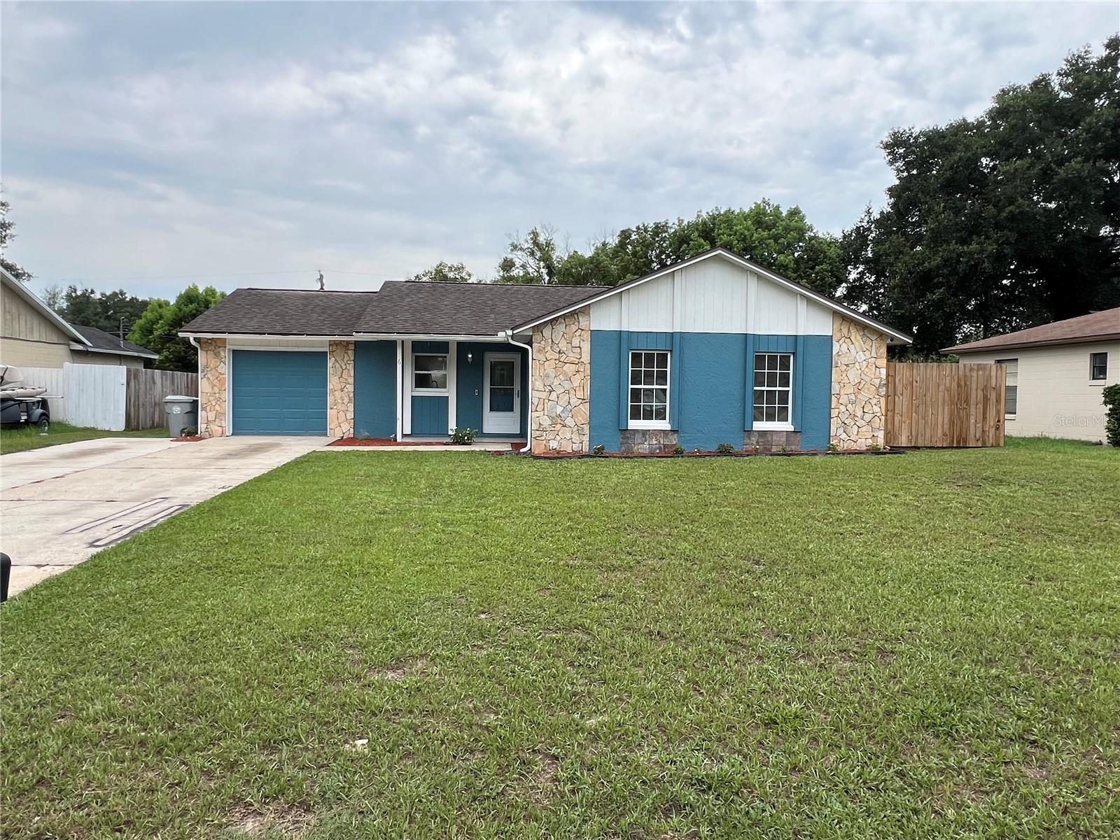 Photo of 6 E THRUSH STREET APOPKA FL 32712
