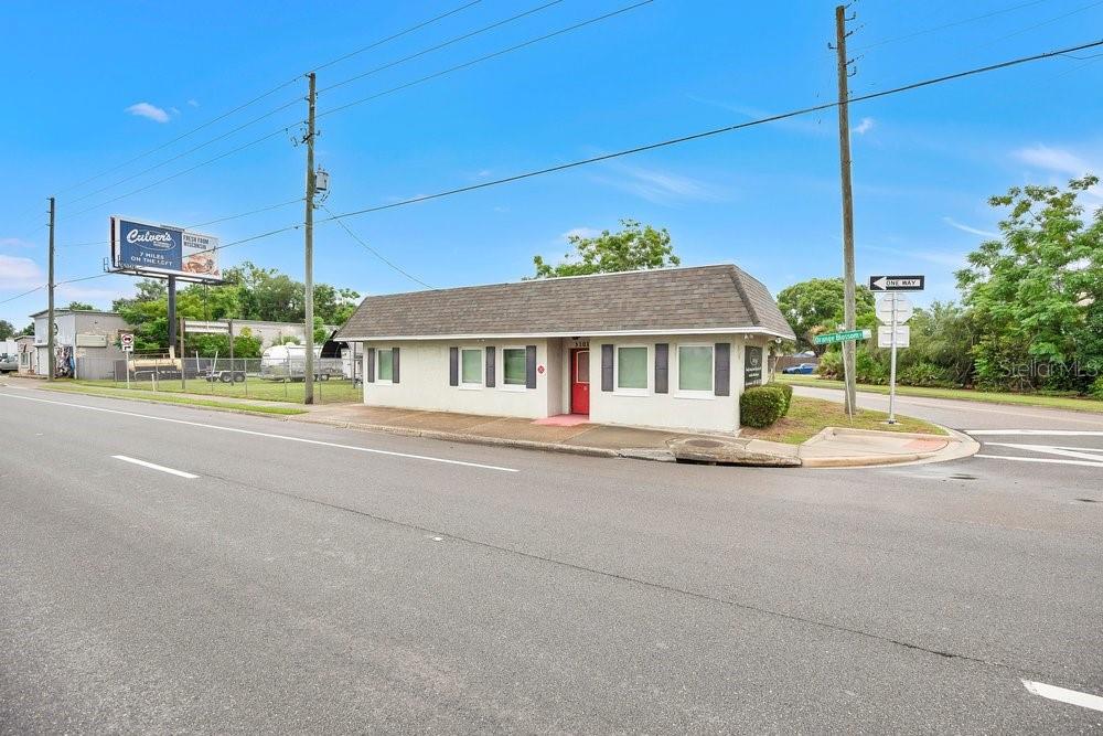 Photo of 3101 N ORANGE BLOSSOM TRAIL ZELLWOOD FL 32798
