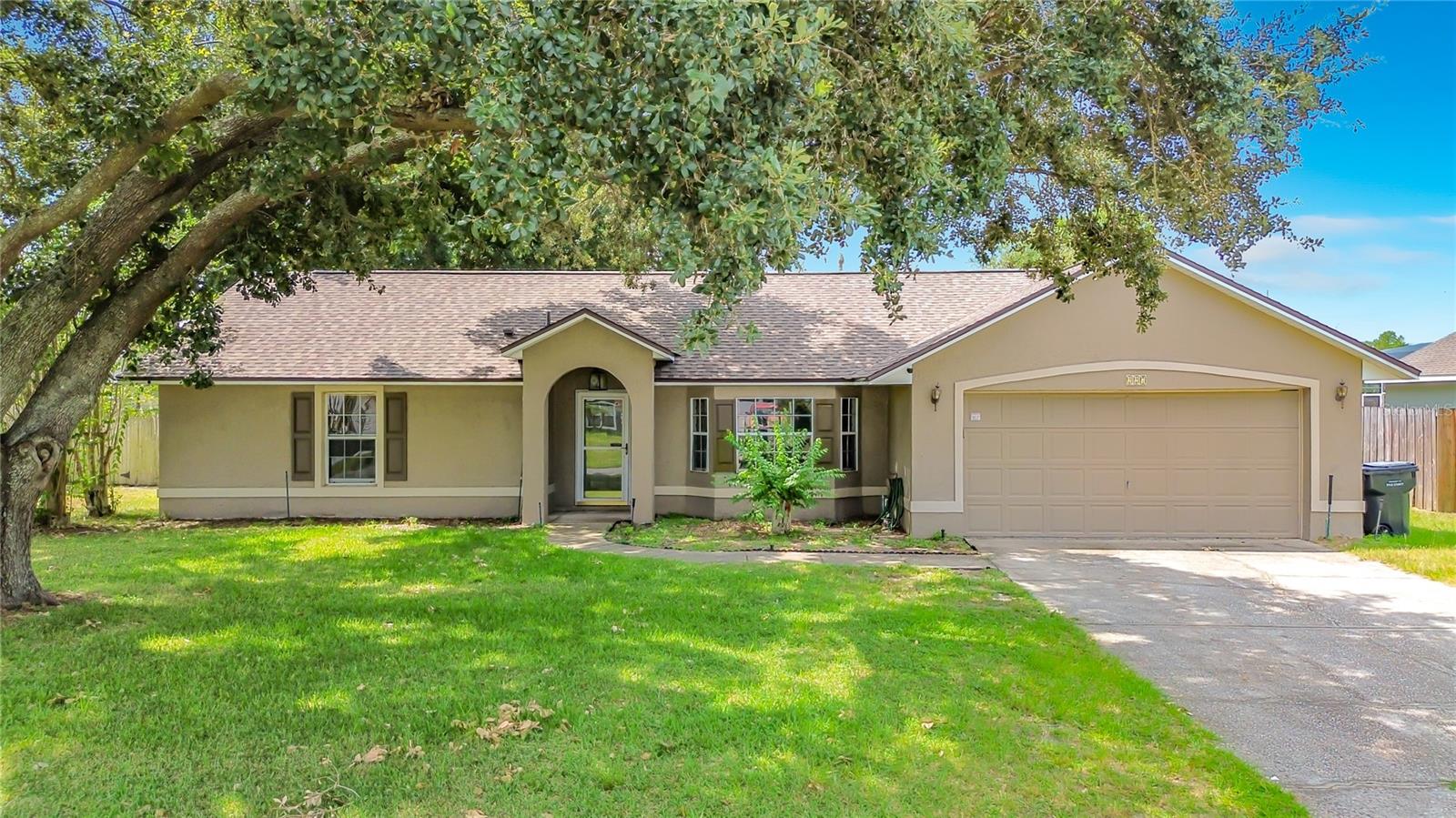 Photo of 227 ROBBINS REST CIRCLE DAVENPORT FL 33896