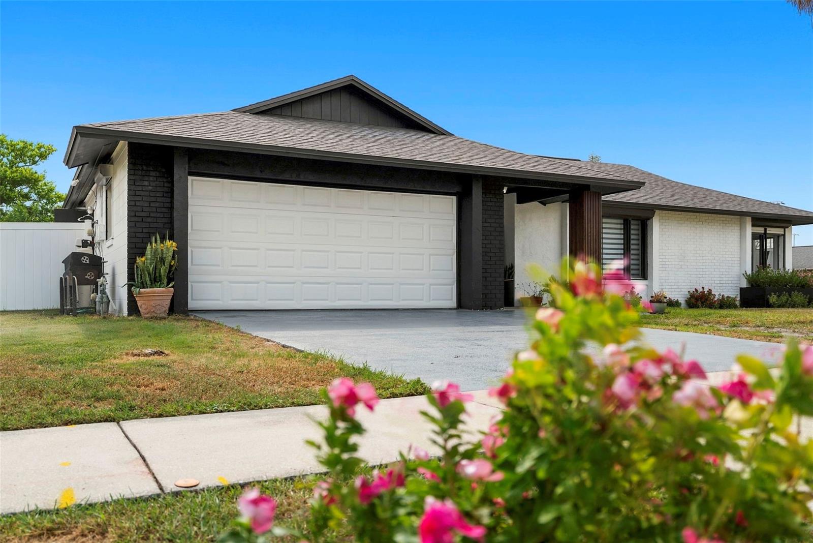 Photo of 10500 RAMBLEWOOD ROAD ORLANDO FL 32837