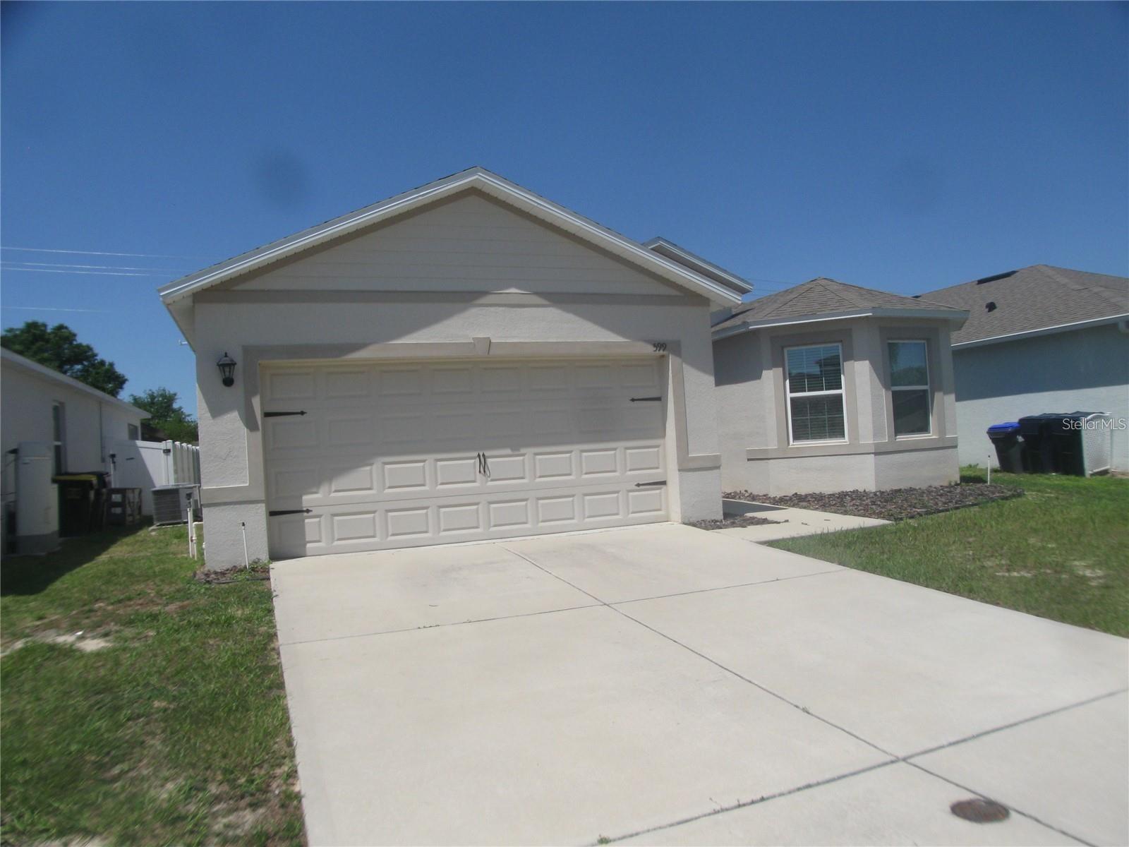 Photo of 599 AUTUMN STREAM DRIVE AUBURNDALE FL 33823
