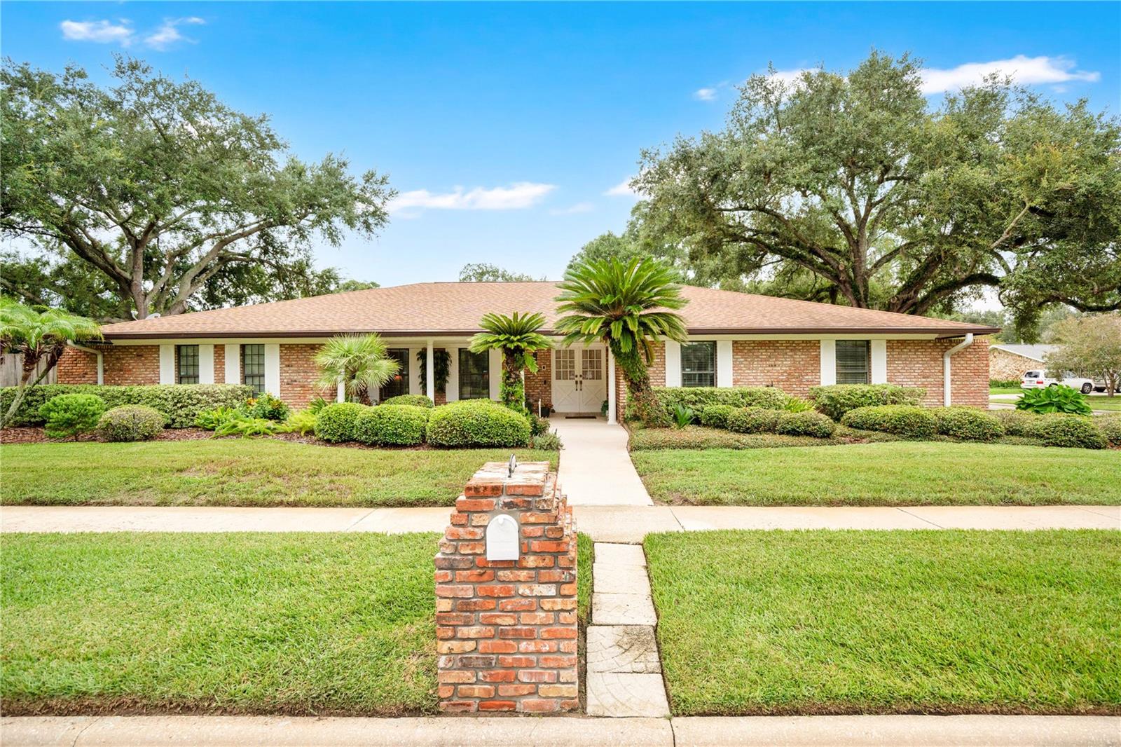 Photo of 231 WHITE OAK CIRCLE MAITLAND FL 32751