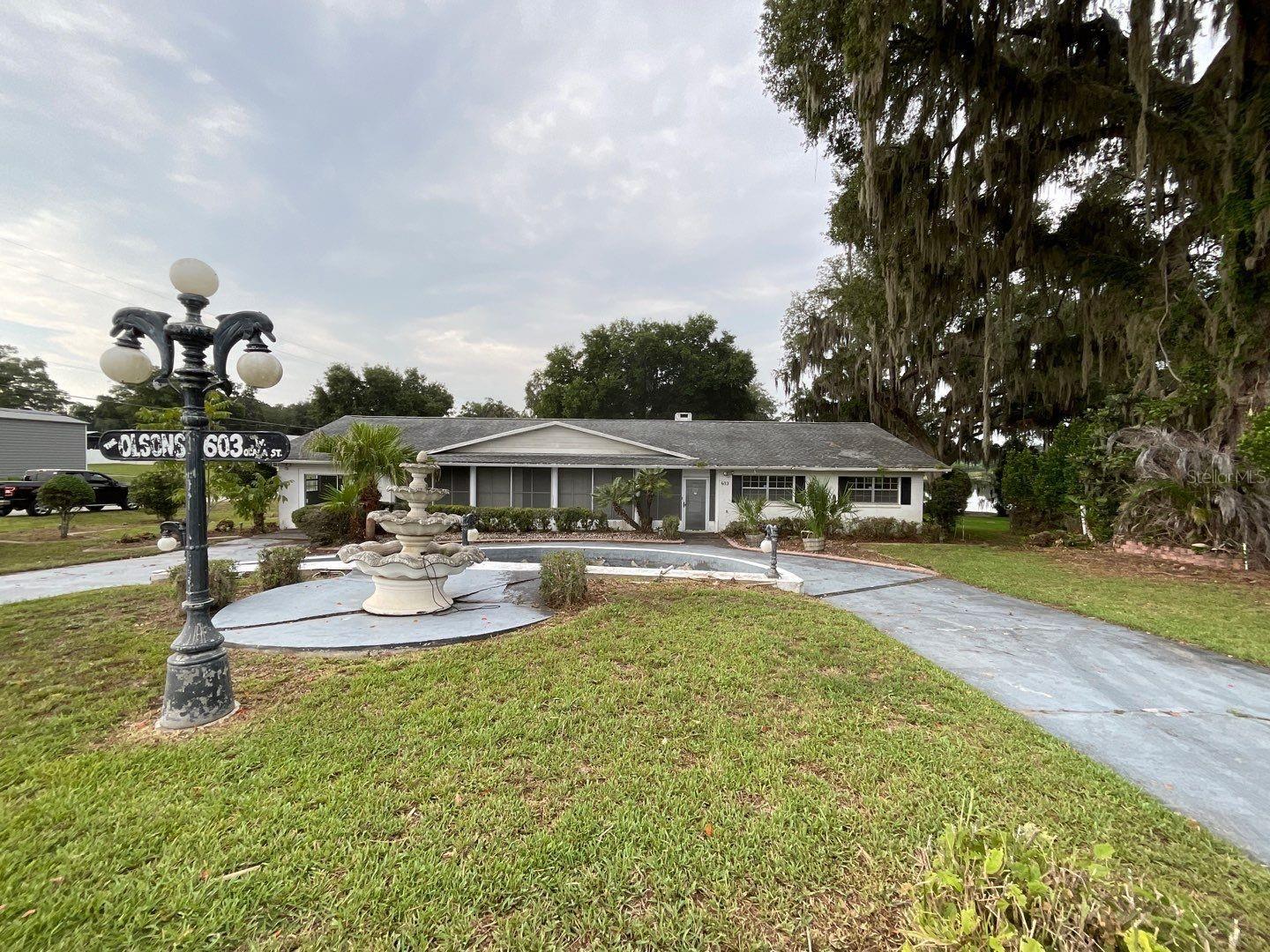 Photo of 603 W OCALA STREET UMATILLA FL 32784