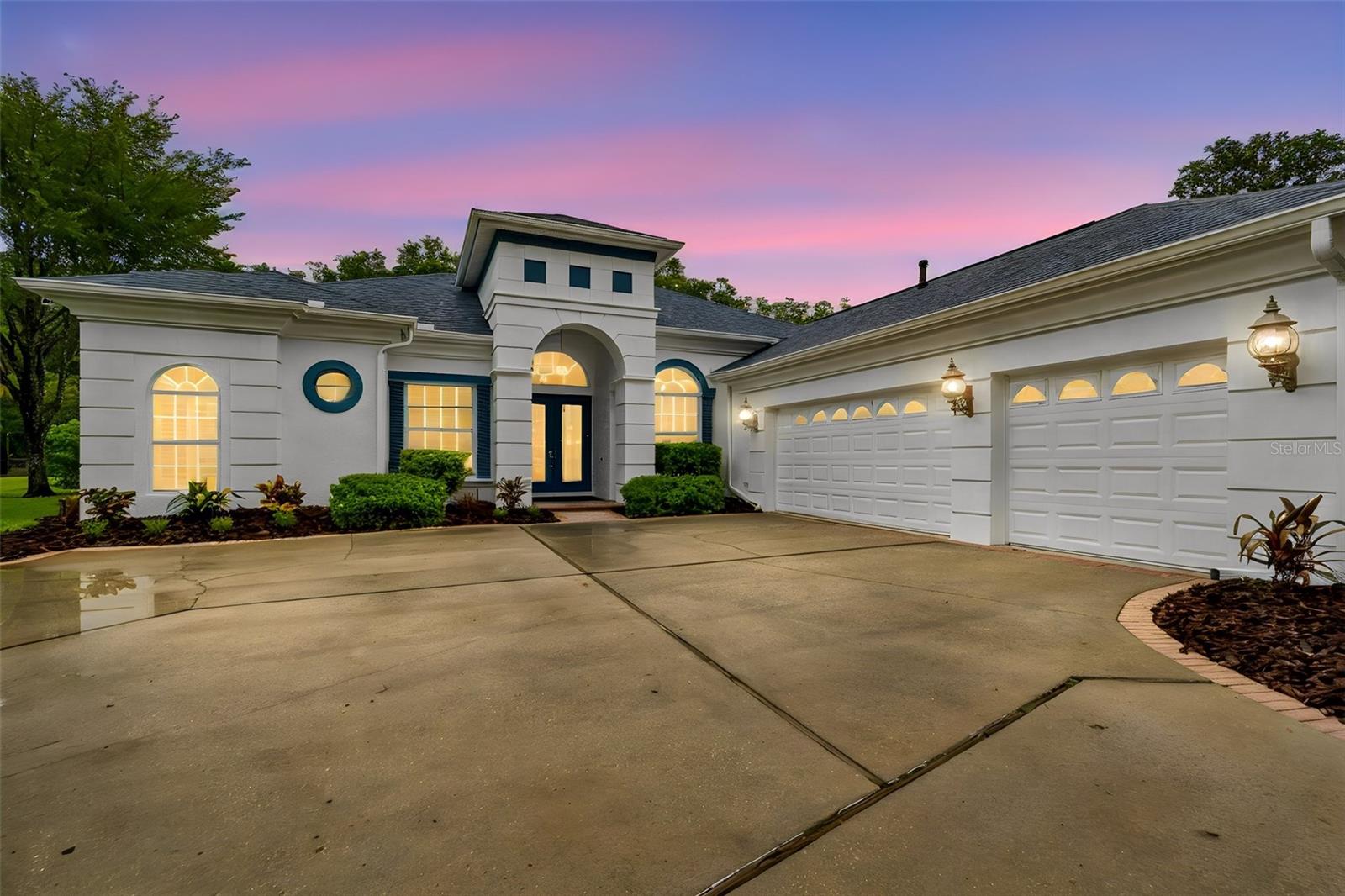 Photo of 21105 LAKE VIENNA DRIVE LAND O LAKES FL 34638