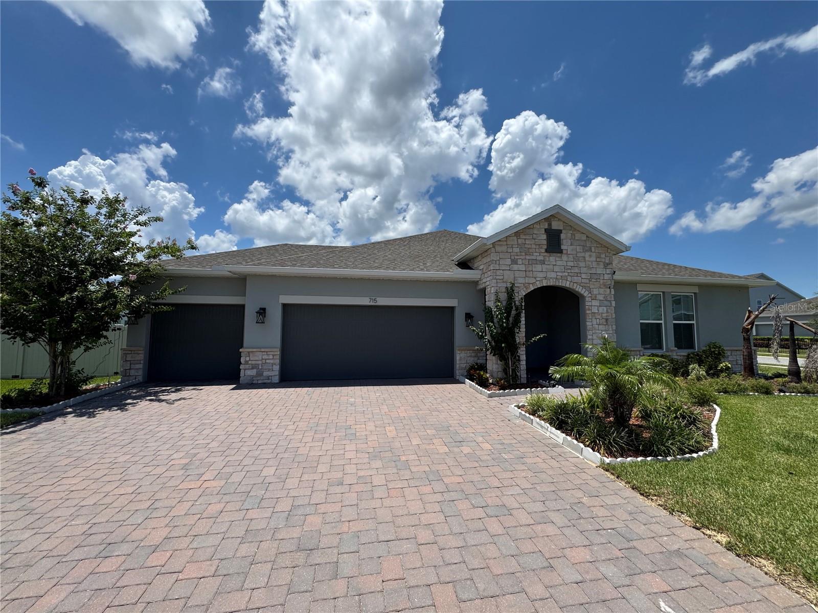Photo of 715 BLUE CITRUS LANE MINNEOLA FL 34715
