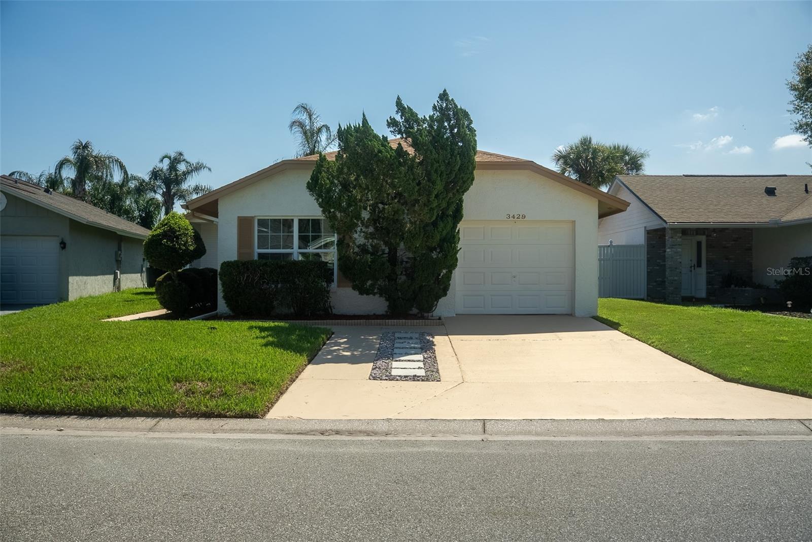 Photo of 3429 PINEBROOK COURT ORLANDO FL 32822