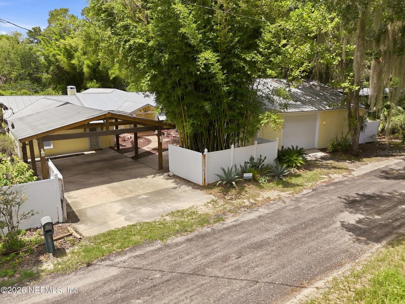 Photo of 7932 BREEZY POINT ROAD MELROSE FL 32666
