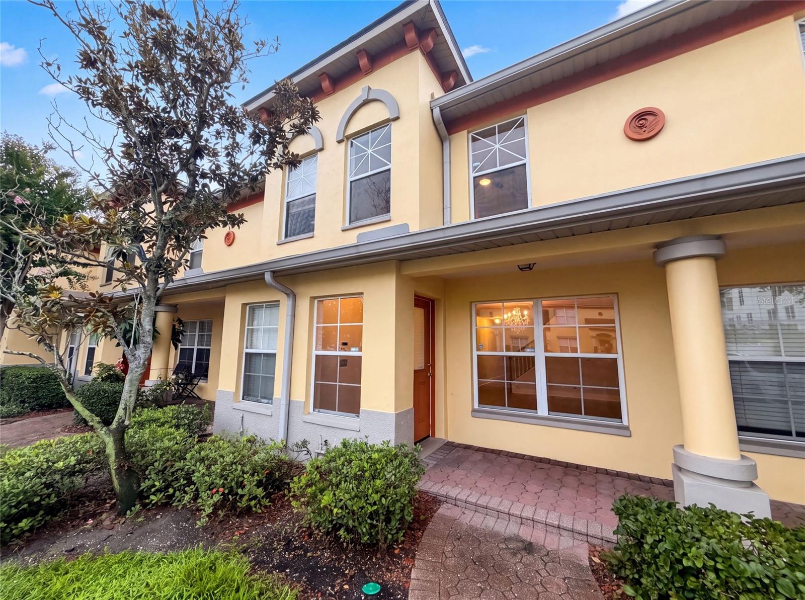 Photo of 112 COQUINA BAY DRIVE ST PETERSBURG FL 33705