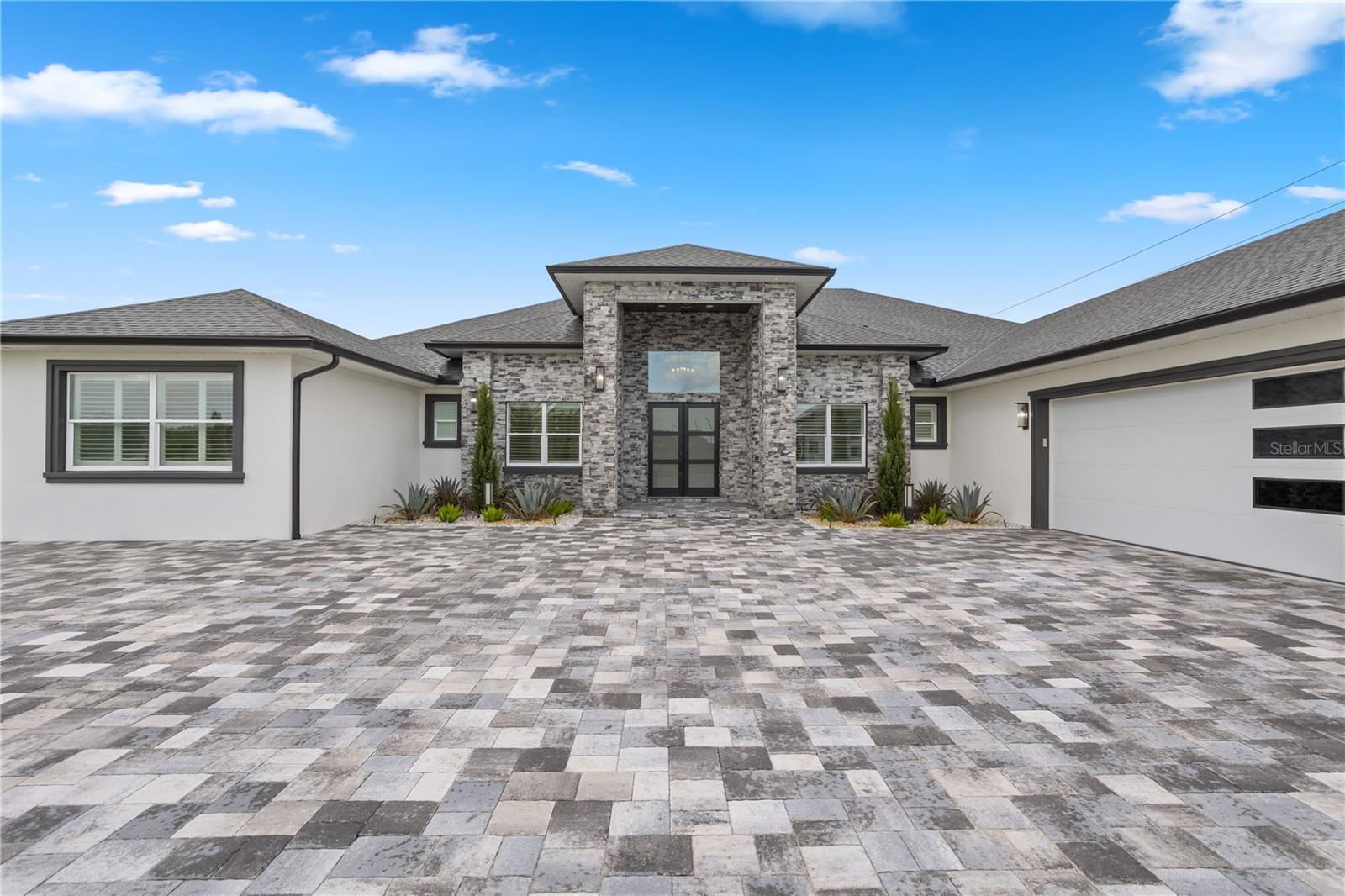 Photo of 34435 DONNA VISTA PLACE EUSTIS FL 32736