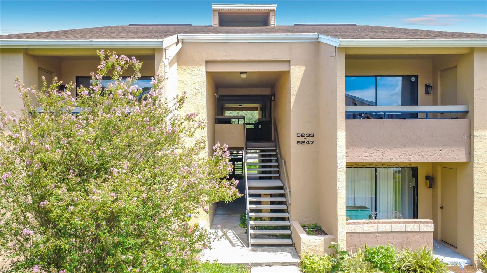 Photo of 5247 VINELAND ROAD #202 ORLANDO FL 32811