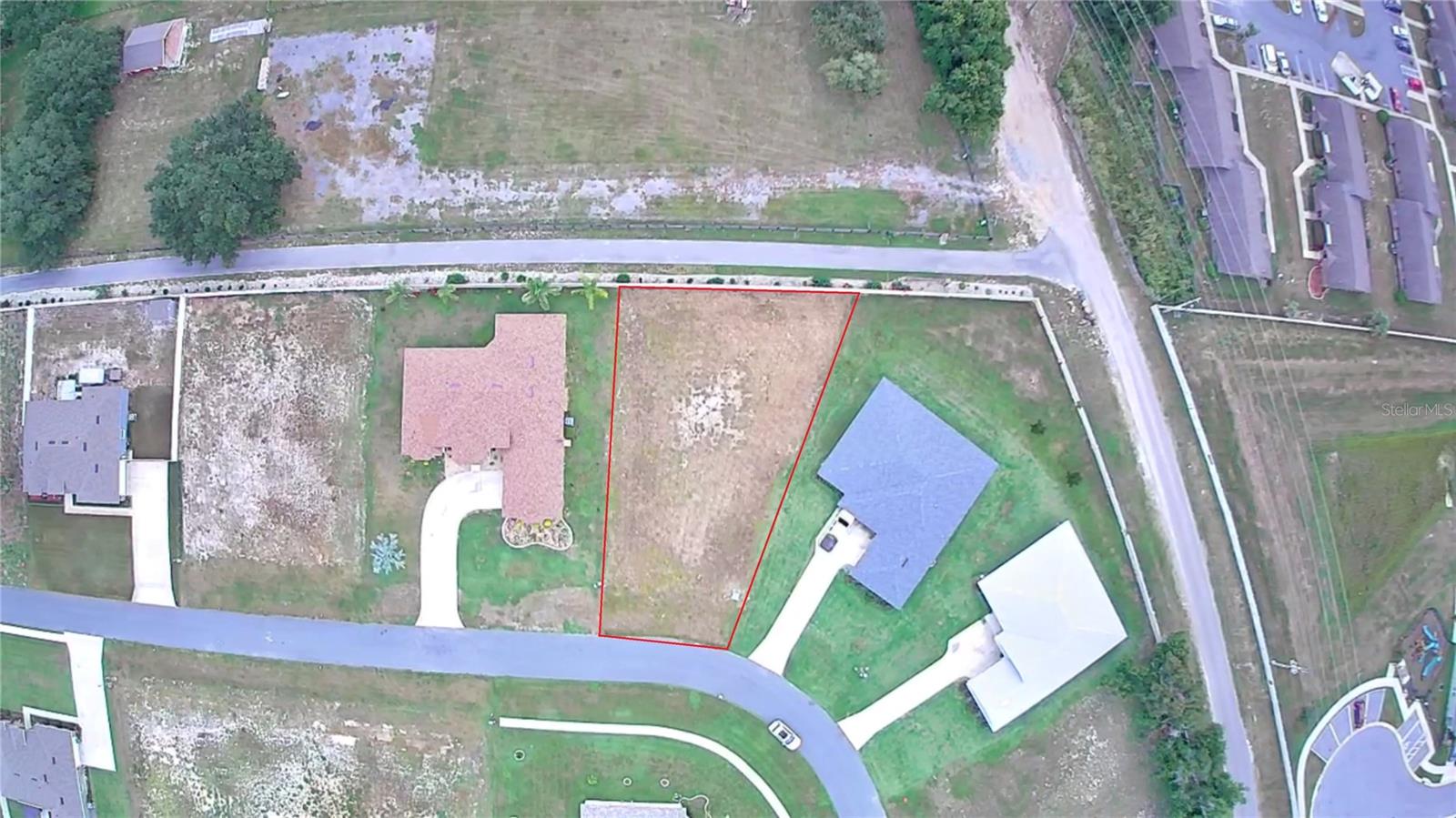Photo of 817 OAKS SHORES ROAD LEESBURG FL 34748