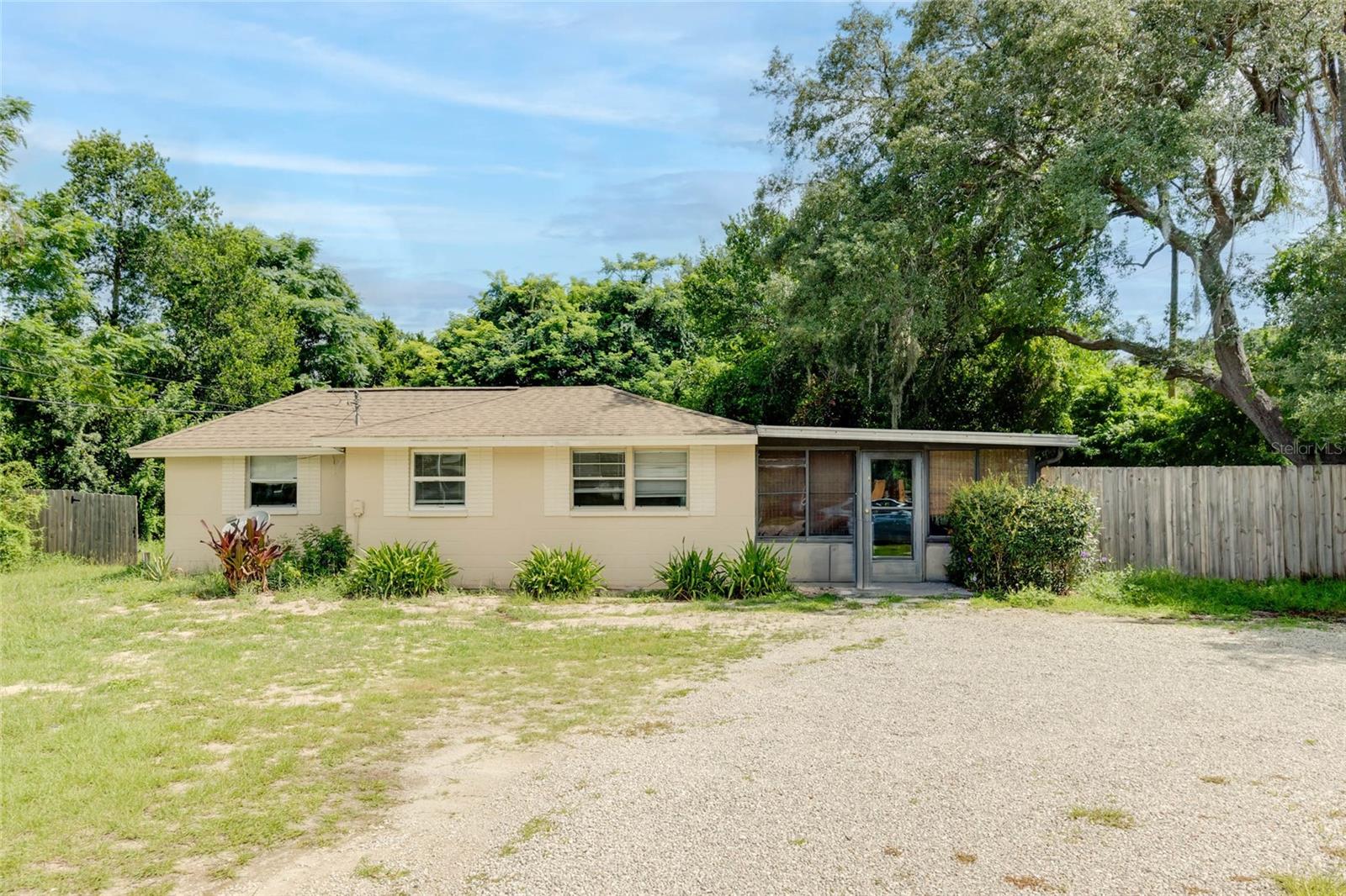 Photo of 4181 CHESTNUT DRIVE MOUNT DORA FL 32757