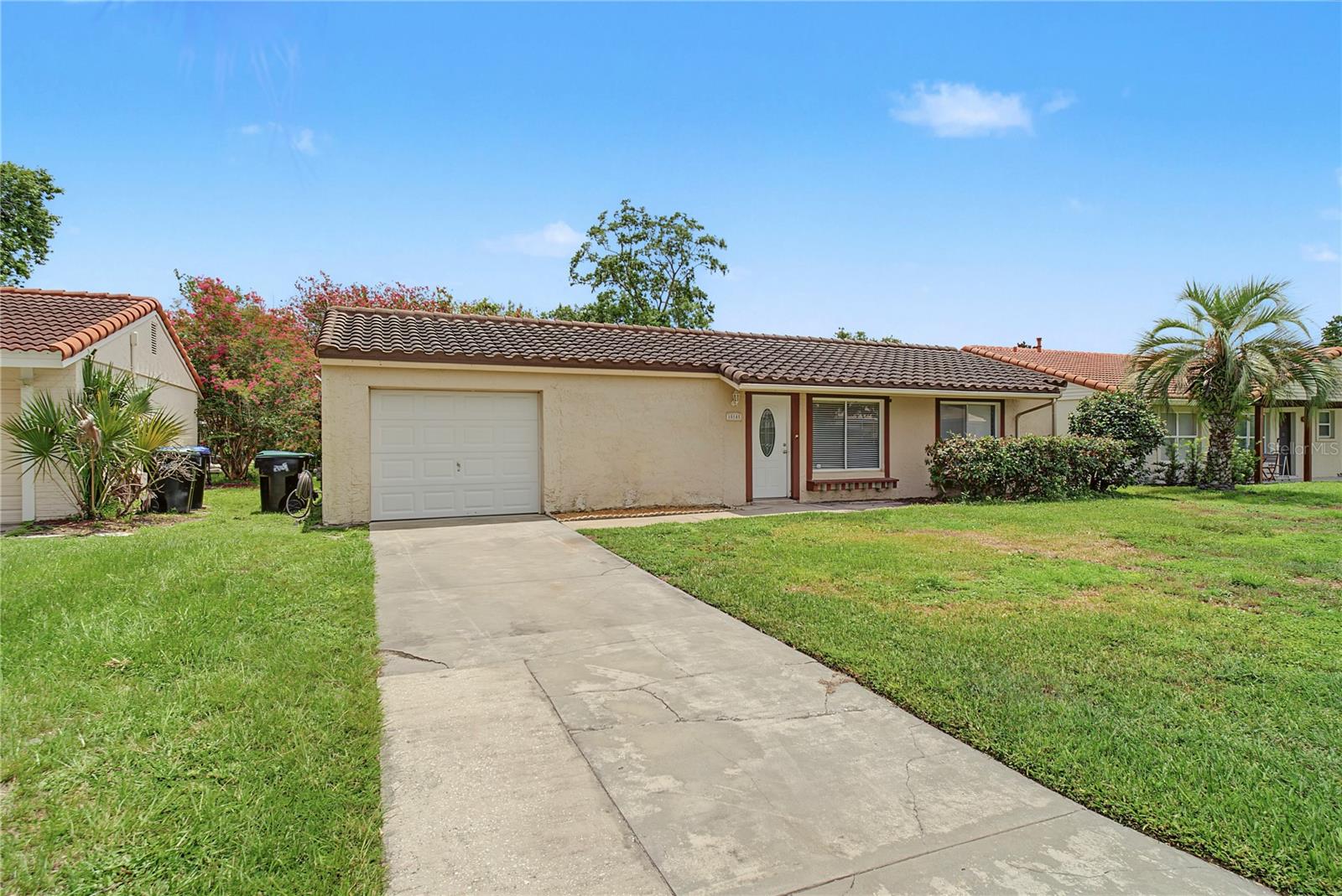 Photo of 10145 BLUFF COURT ORLANDO FL 32821