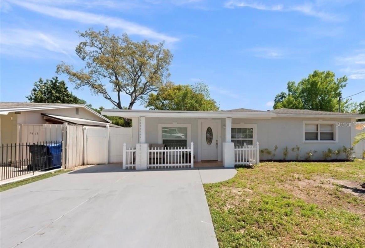 Photo of 7413 N ARRAWANA AVENUE TAMPA FL 33614