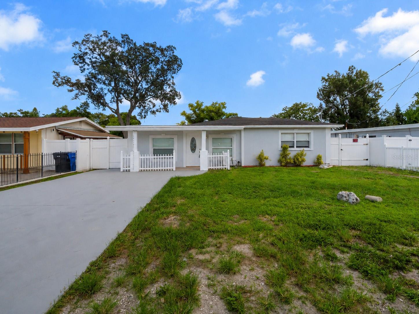 Photo of 7413 N ARRAWANA AVENUE TAMPA FL 33614