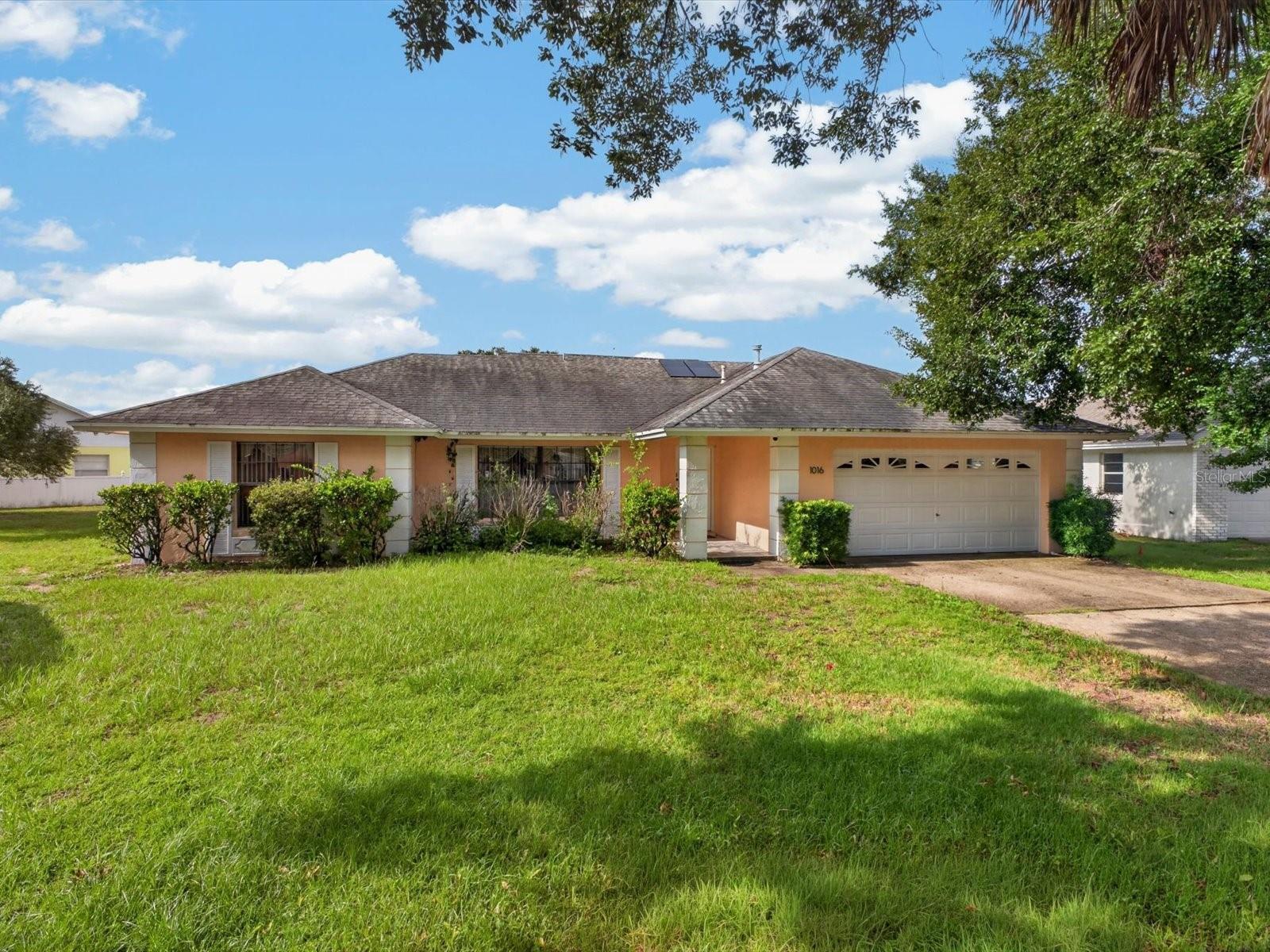 Photo of 1016 LESTER RIDGE COURT KISSIMMEE FL 34747