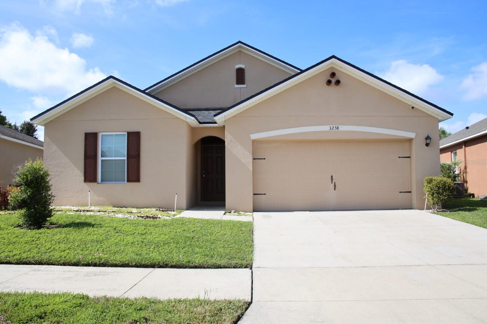 Photo of 3238 BAYOU BAY DRIVE LAKELAND FL 33811