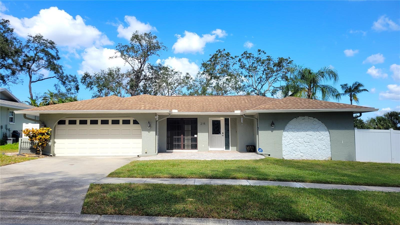 Photo of 215 MEADOWCROSS DRIVE SAFETY HARBOR FL 34695