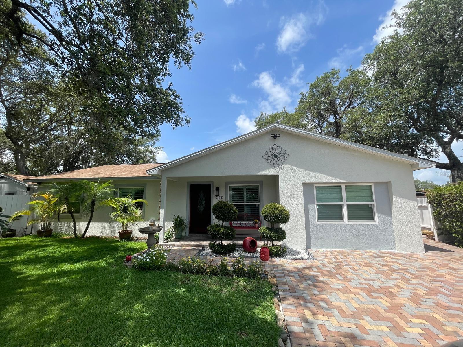 Photo of 354 SEASONS COURT APOPKA FL 32712