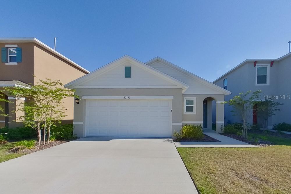 Photo of 32142 KATELIN CIRCLE LEESBURG FL 34748