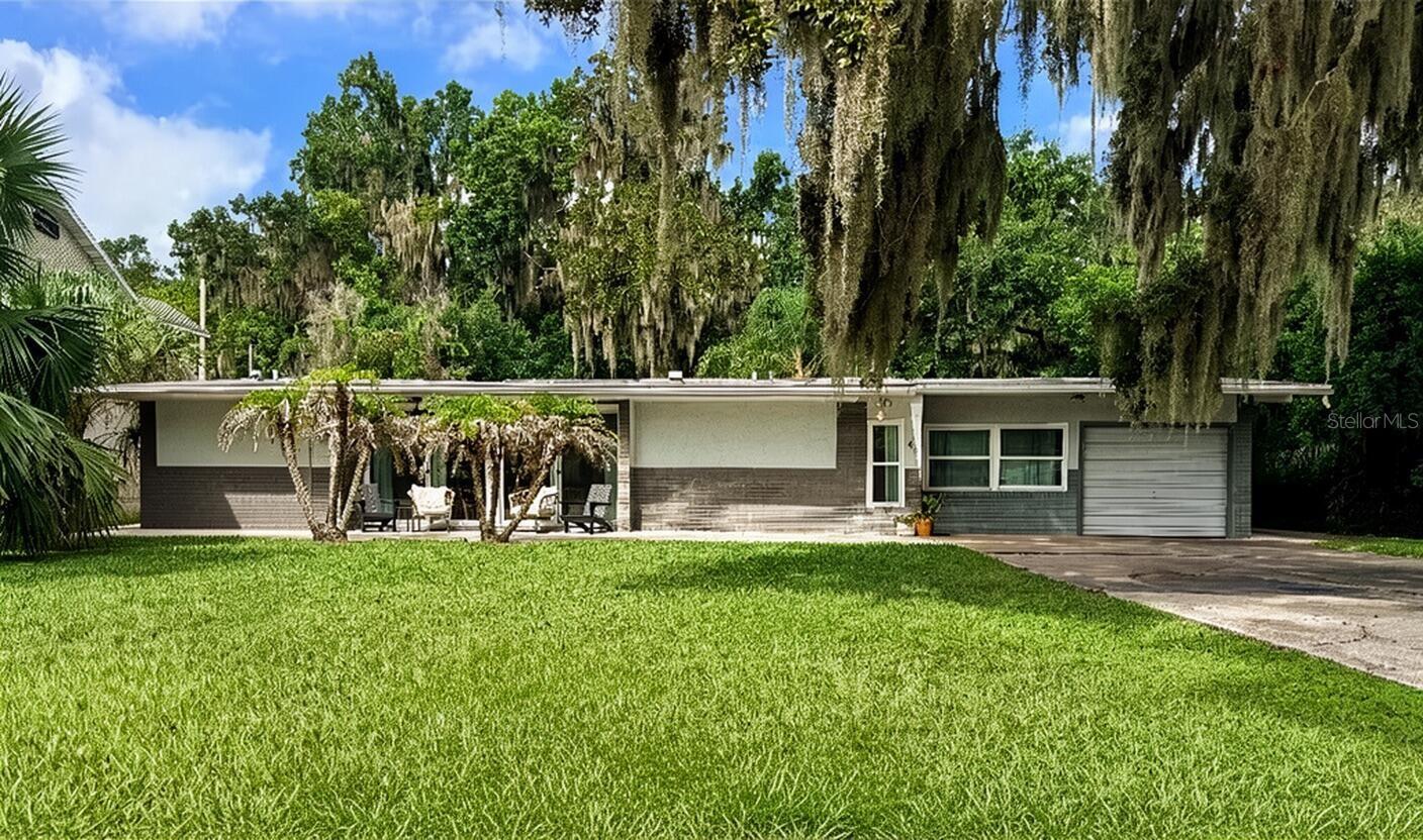 Photo of 46 PALM DRIVE YALAHA FL 34797