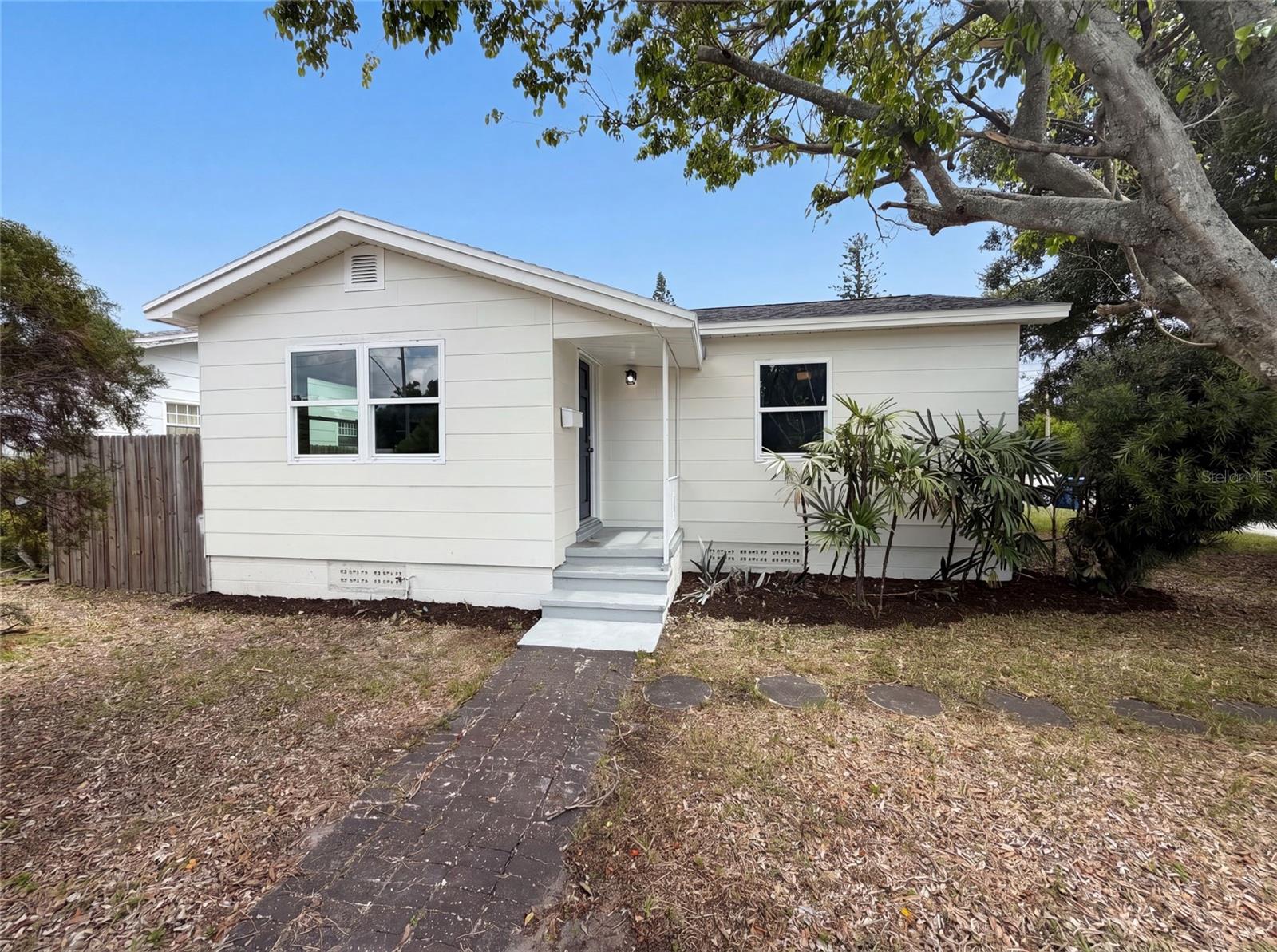 Photo of 2596 38TH AVENUE ST PETERSBURG FL 33713